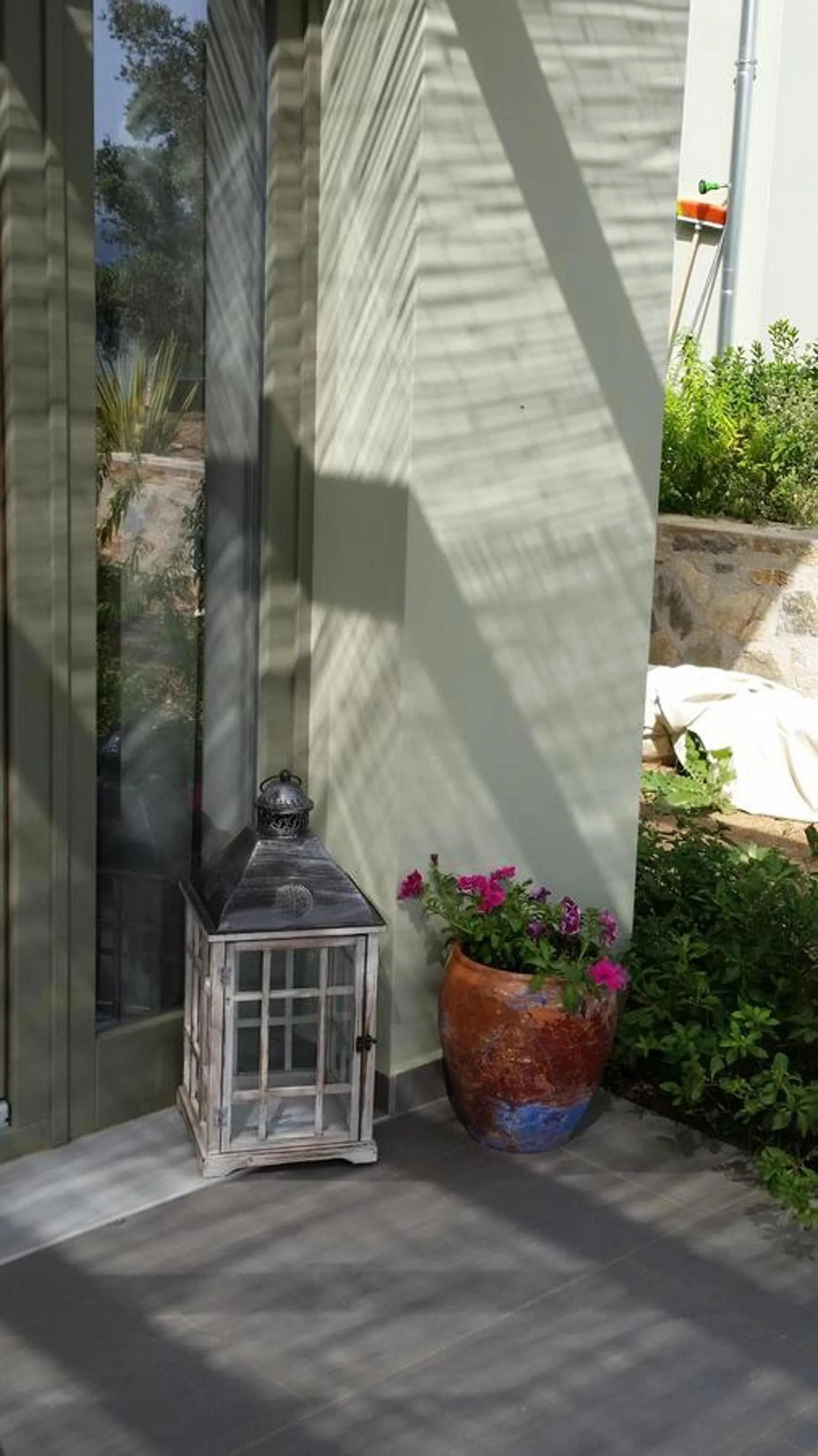 Decorative detail in Thea Houses