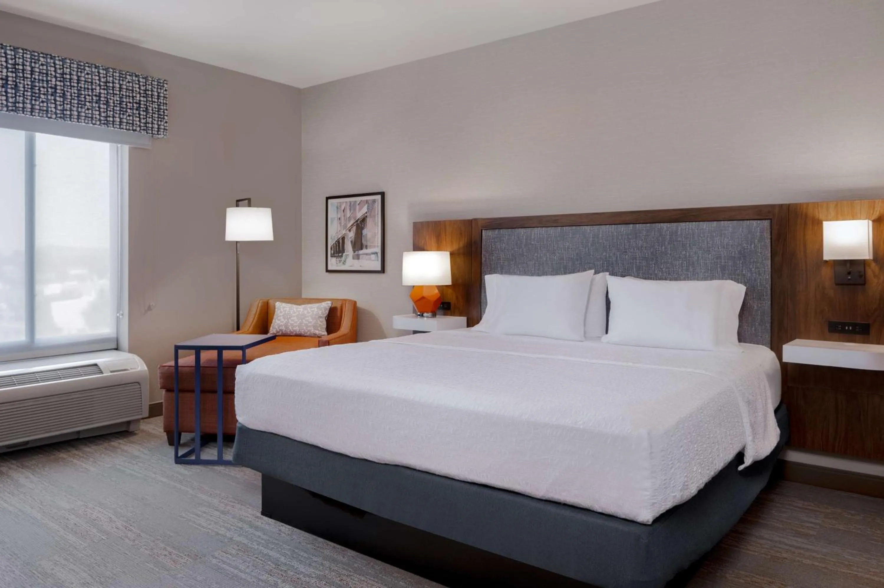 Bed in Hampton Inn & Suites Billings West I-90