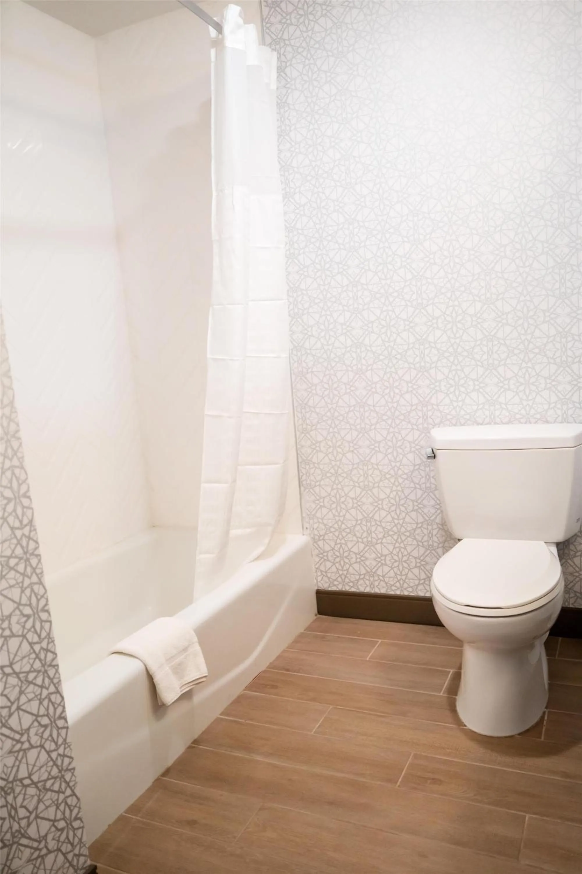 Bathroom in Hampton Inn Gonzales