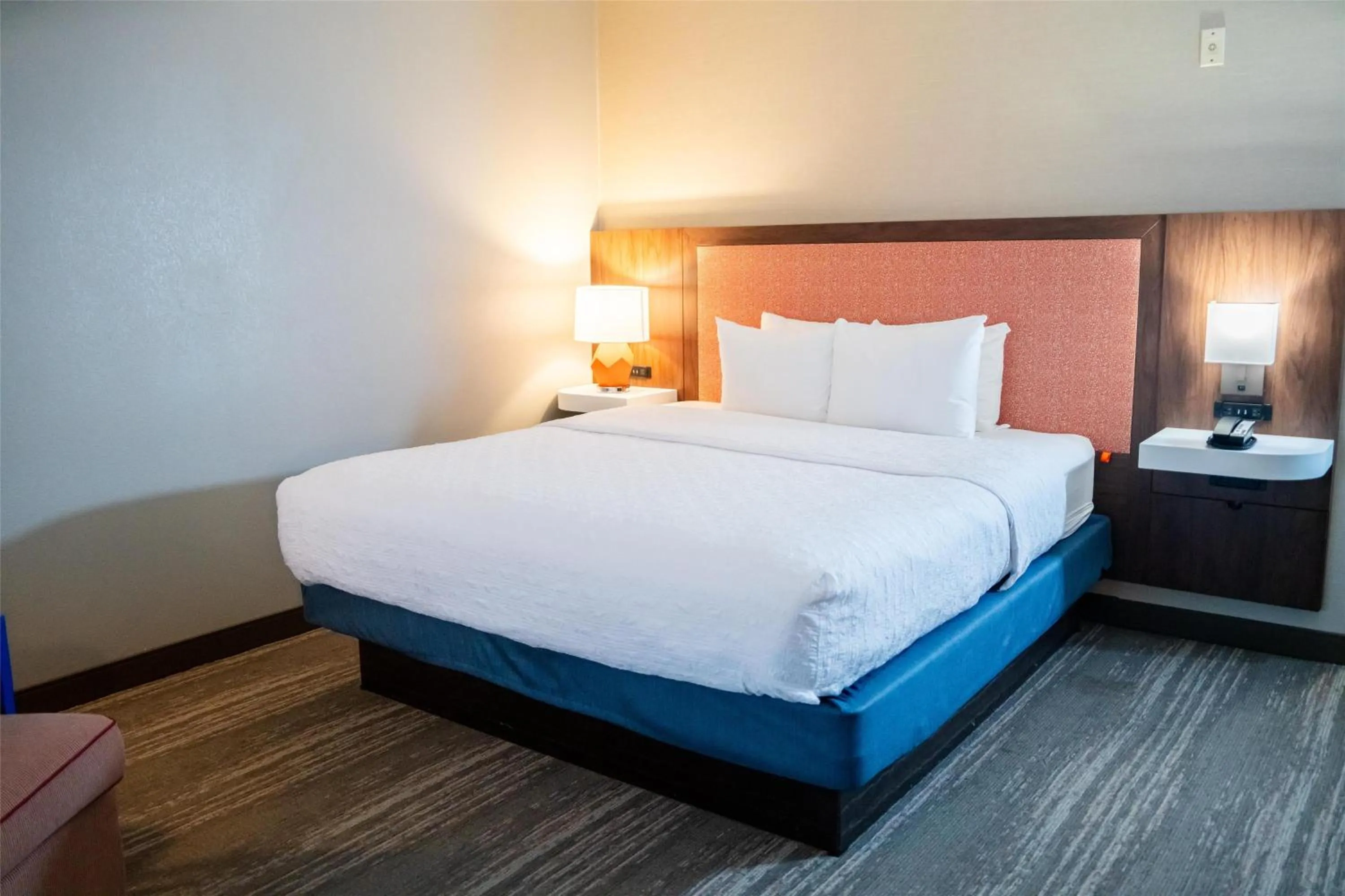 Bed in Hampton Inn Gonzales