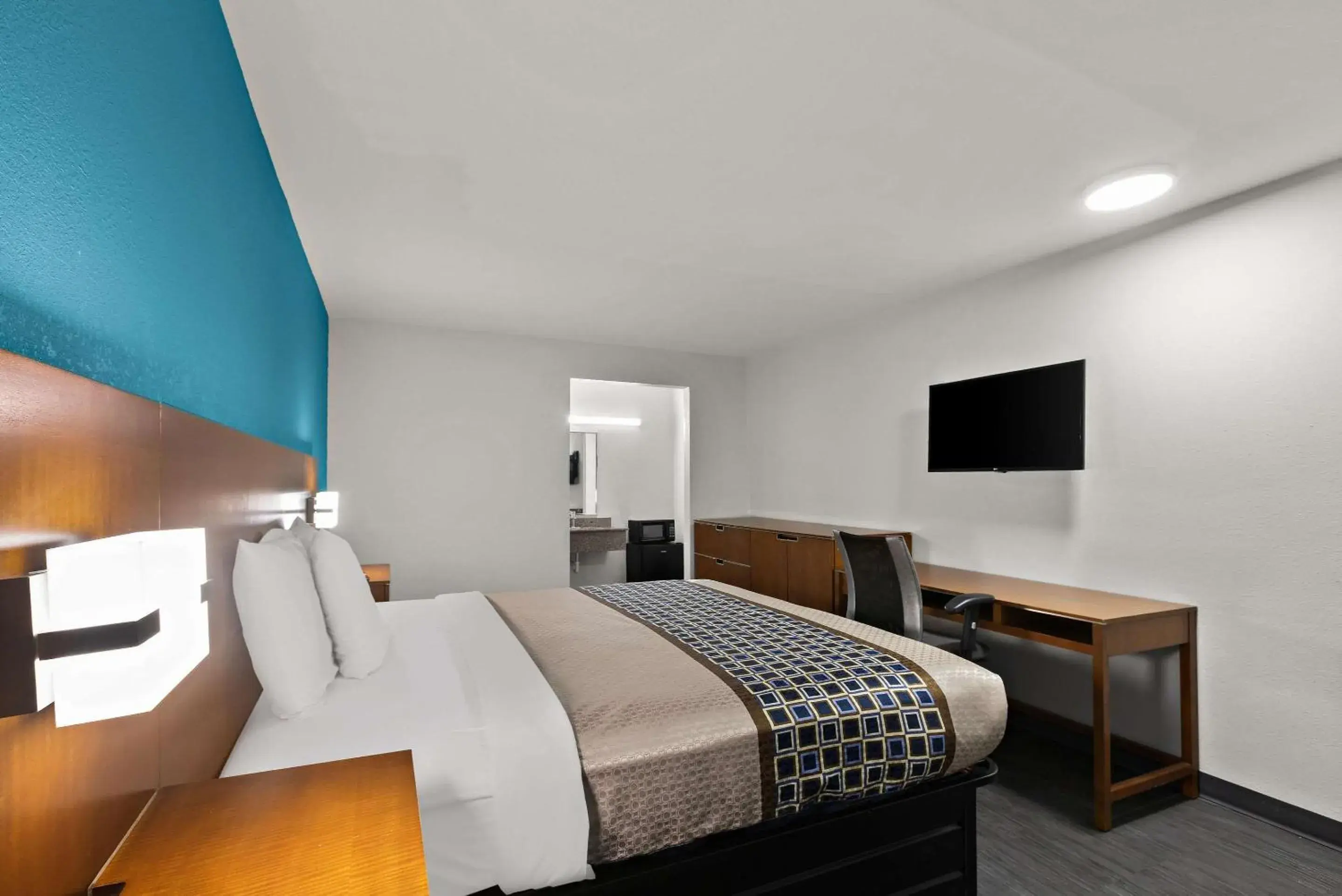 Bedroom, Bed in Rodeway Inn Commerce Bedroom, Bed in Rodeway Inn Commerce