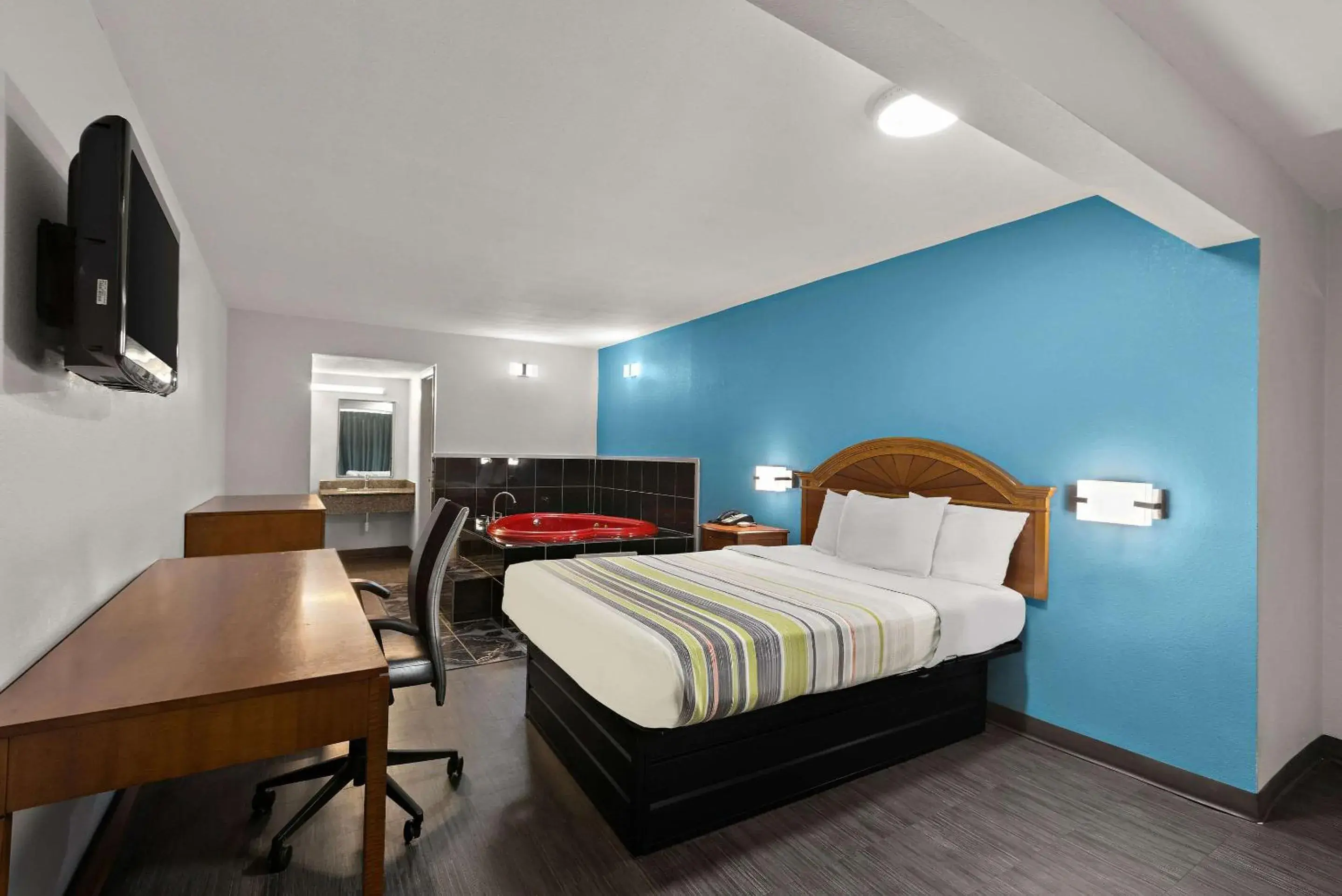 Bedroom, Bed in Rodeway Inn Commerce Bedroom, Bed in Rodeway Inn Commerce