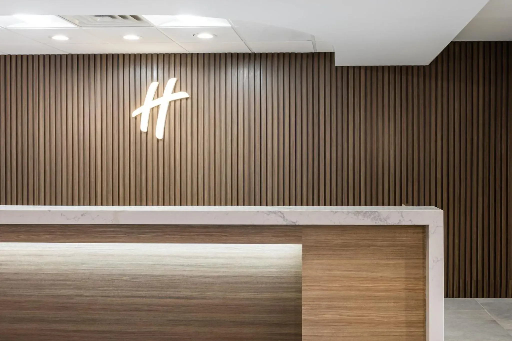 Property building in Holiday Inn Anderson by IHG Property building in Holiday Inn Anderson by IHG