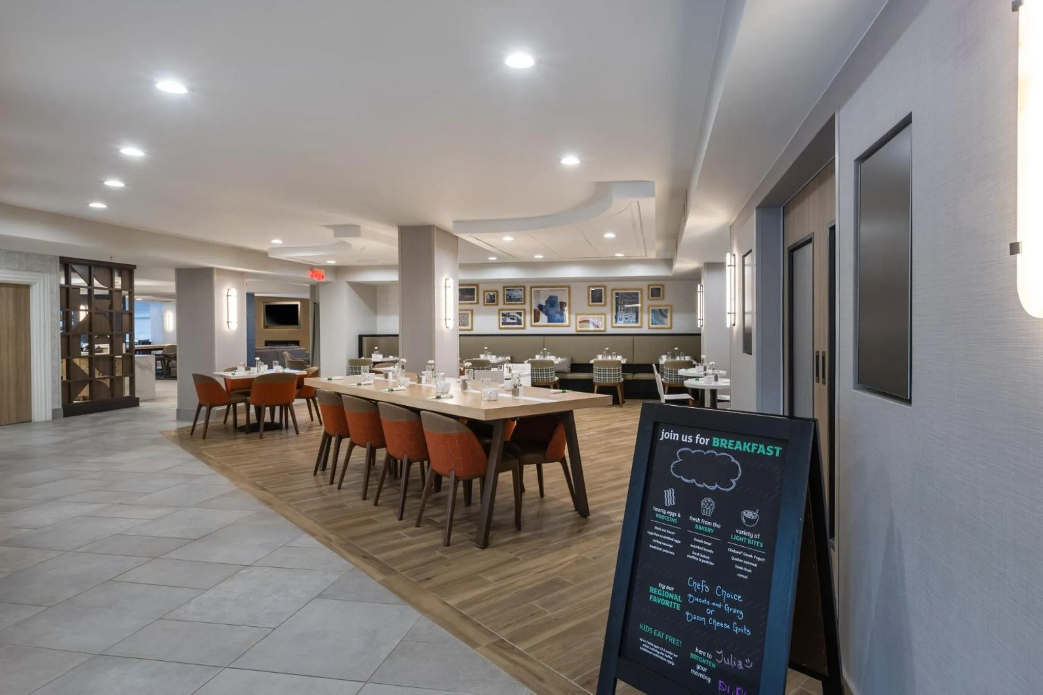 Restaurant/places to eat in Holiday Inn Anderson by IHG