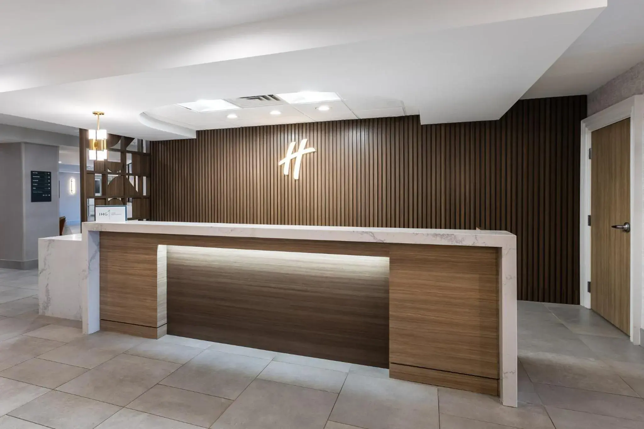 Property building in Holiday Inn Anderson by IHG Property building in Holiday Inn Anderson by IHG