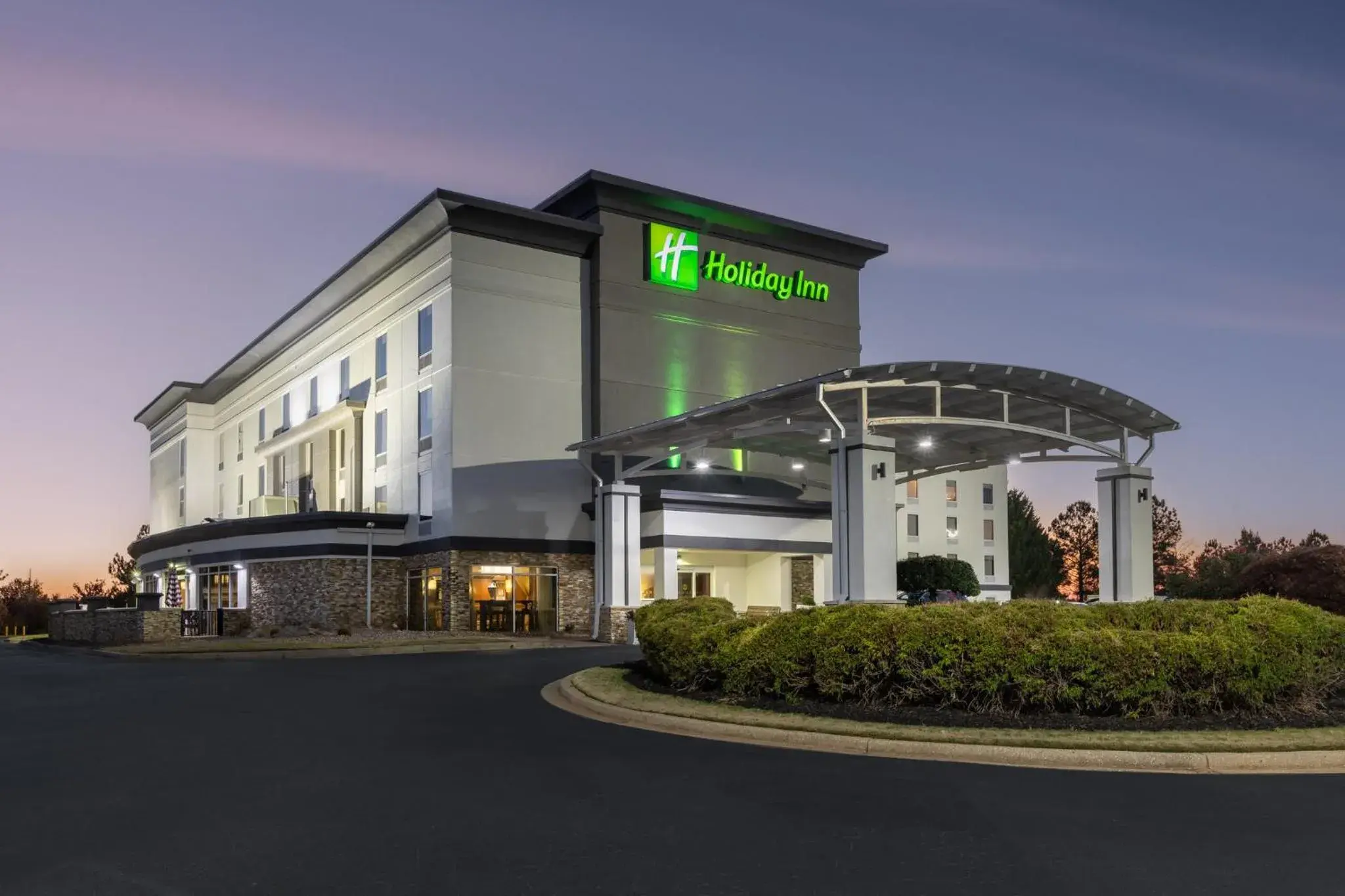 Property building in Holiday Inn Anderson by IHG Property building in Holiday Inn Anderson by IHG
