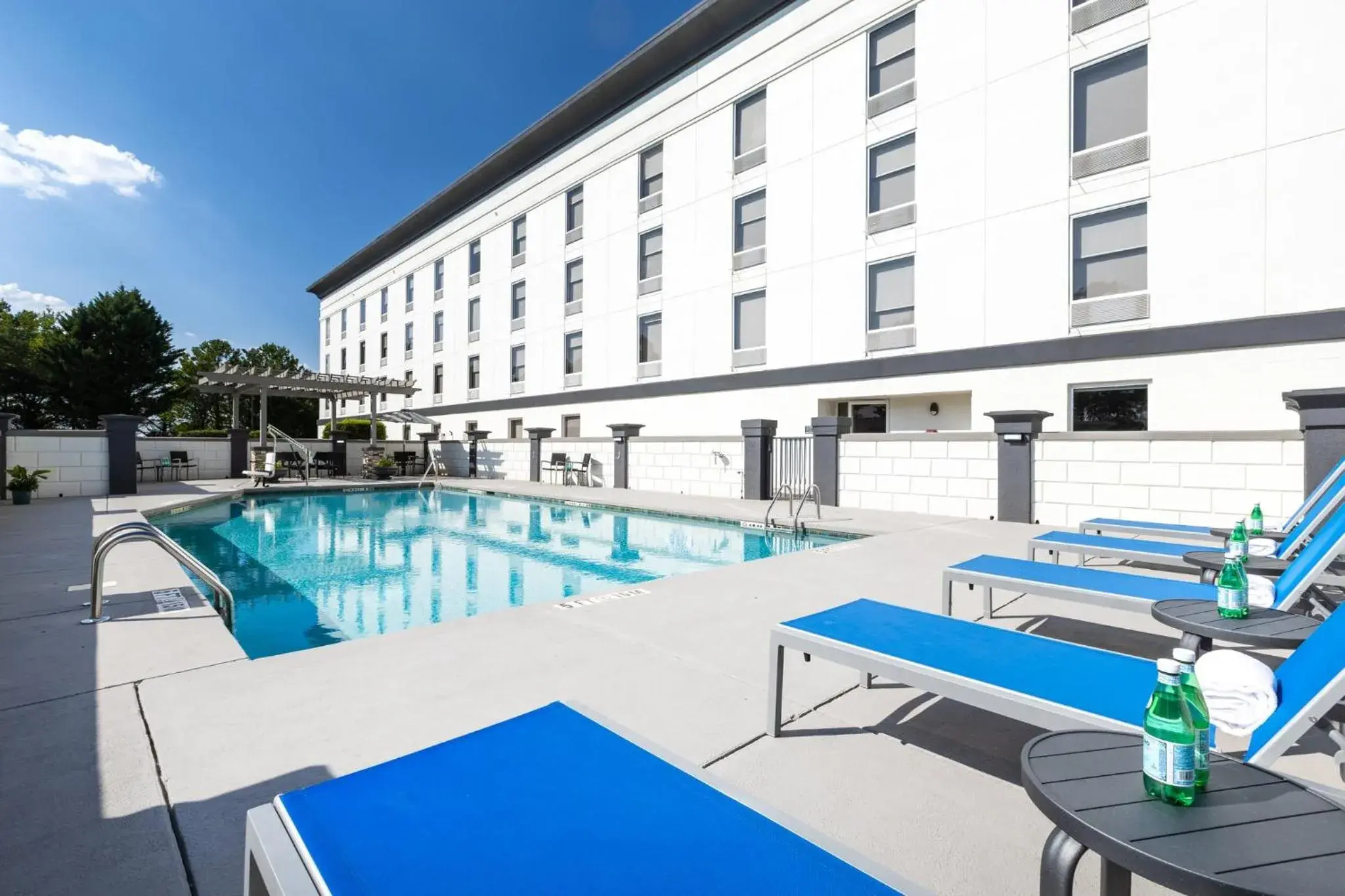Swimming pool in Holiday Inn Anderson by IHG Swimming pool in Holiday Inn Anderson by IHG