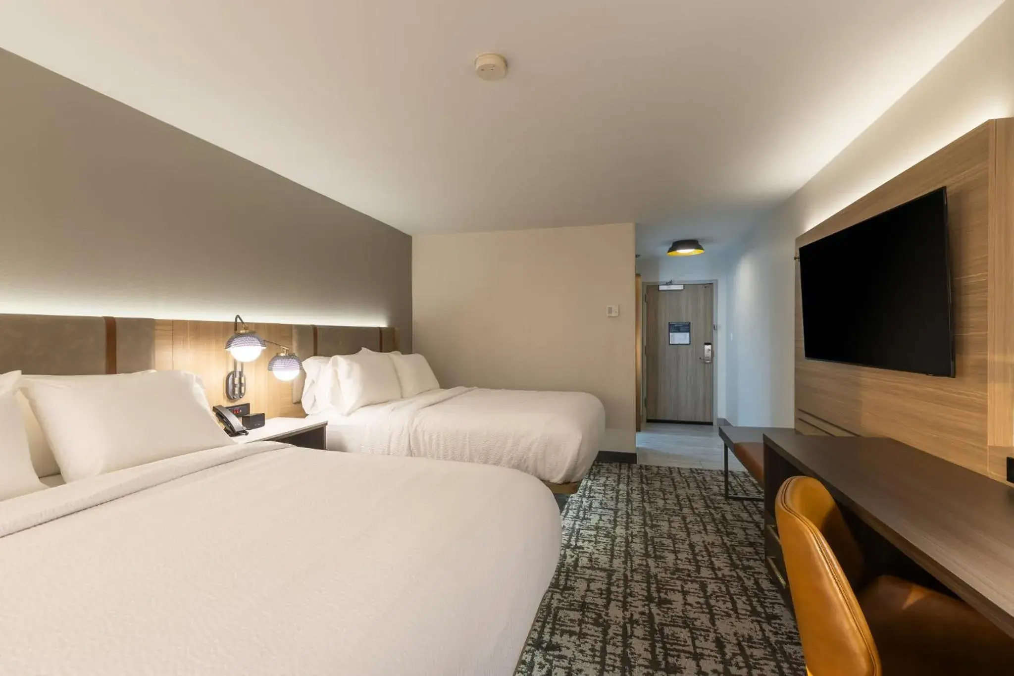 Photo of the whole room, Bed in Holiday Inn Anderson by IHG Photo of the whole room, Bed in Holiday Inn Anderson by IHG