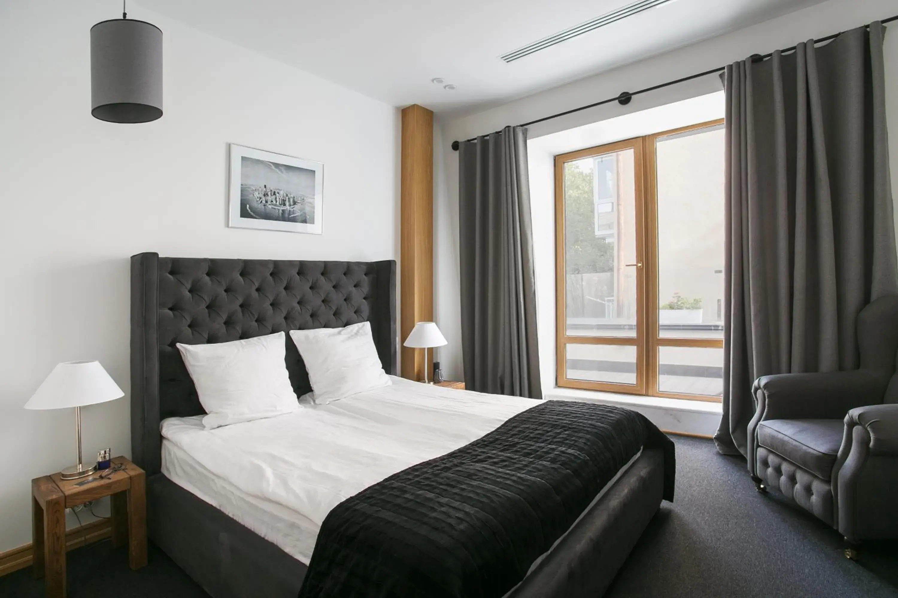 Bed in Wall Street - Maestro Bed in Wall Street - Maestro