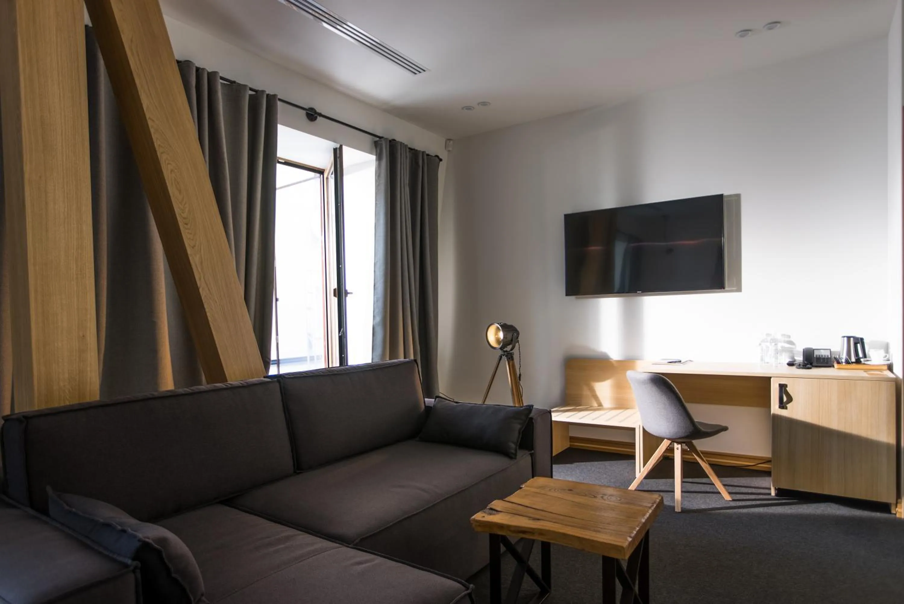 Bedroom in Wall Street - Maestro