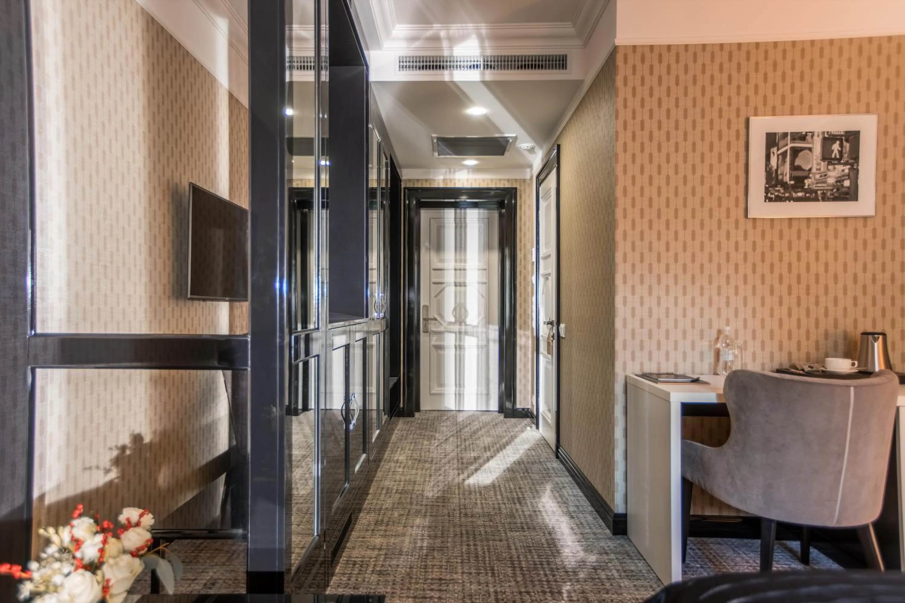 Bedroom in Wall Street - Maestro