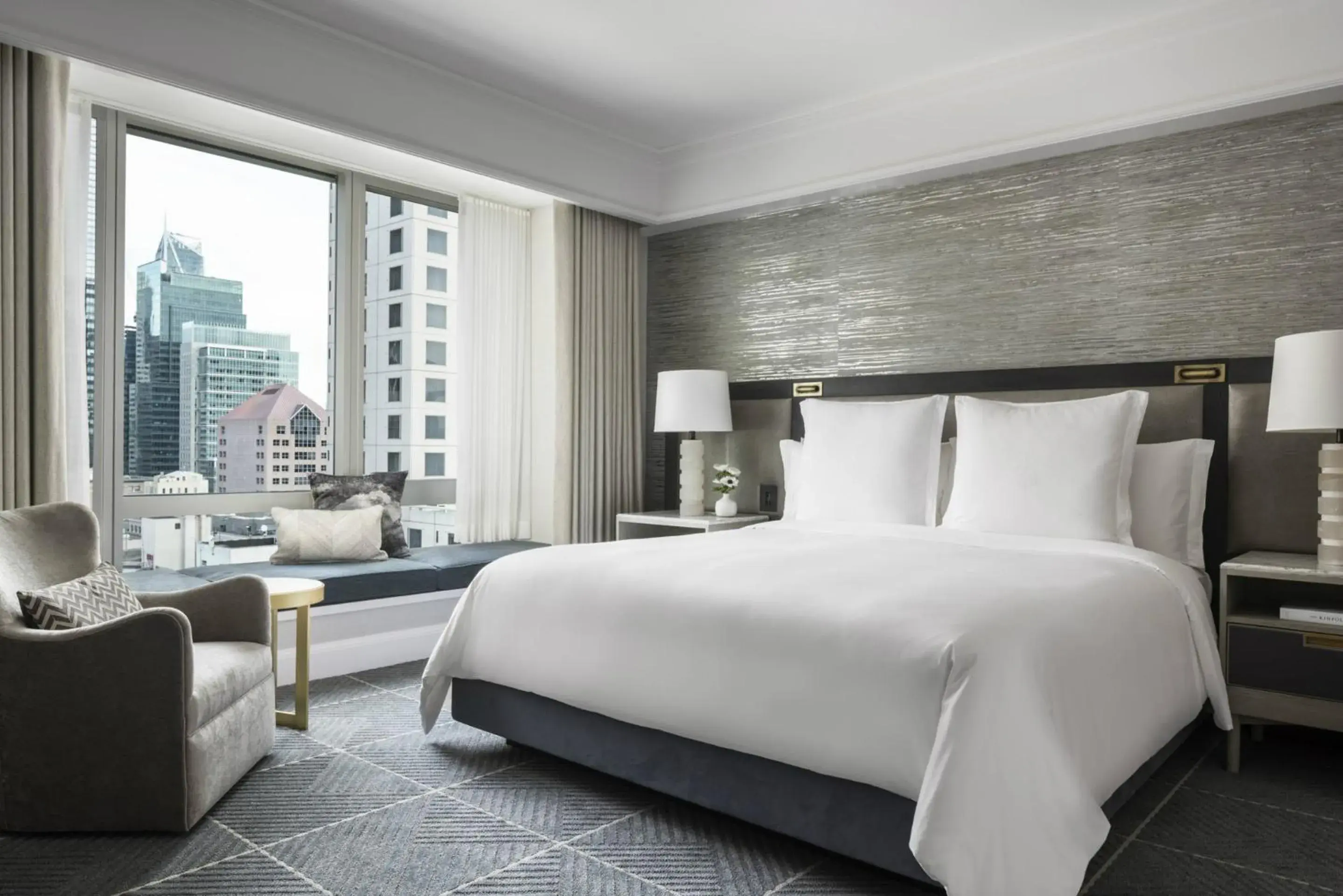 Bed in Four Seasons Hotel San Francisco Bed in Four Seasons Hotel San Francisco