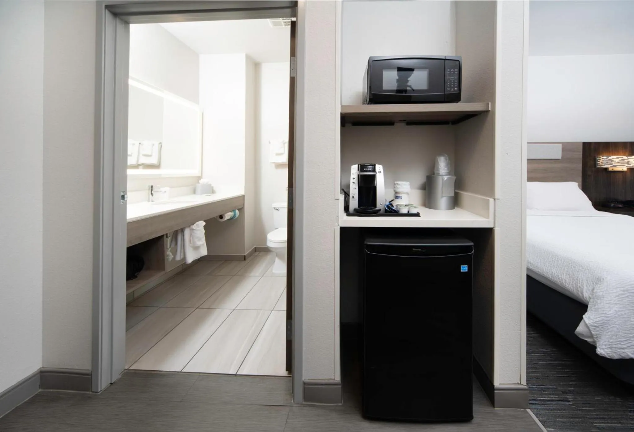 Photo of the whole room, Bed in Holiday Inn Express - Canyon by IHG