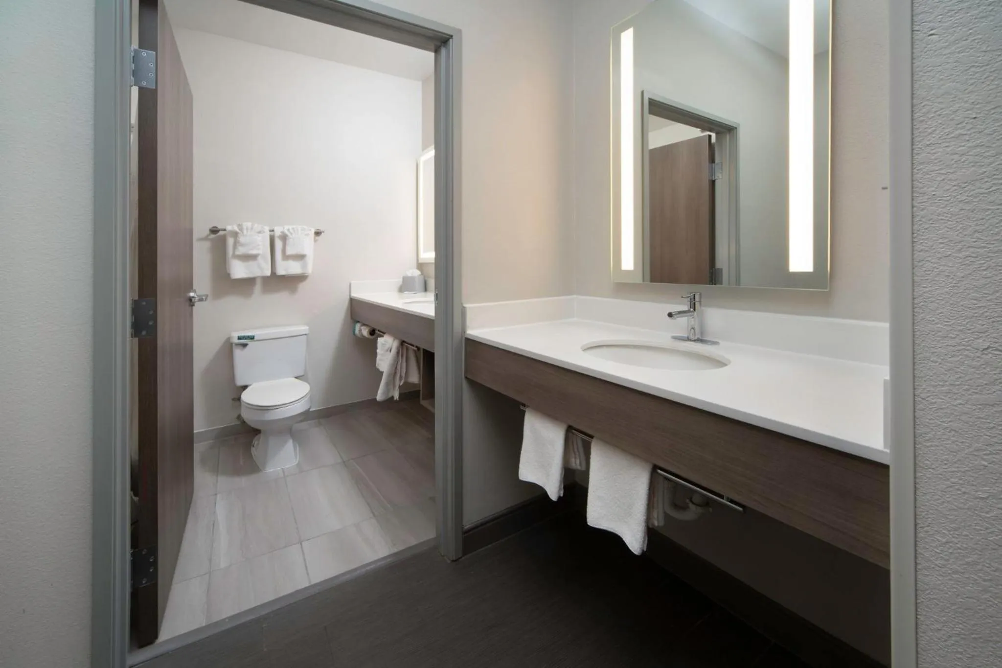 Bathroom in Holiday Inn Express - Canyon by IHG