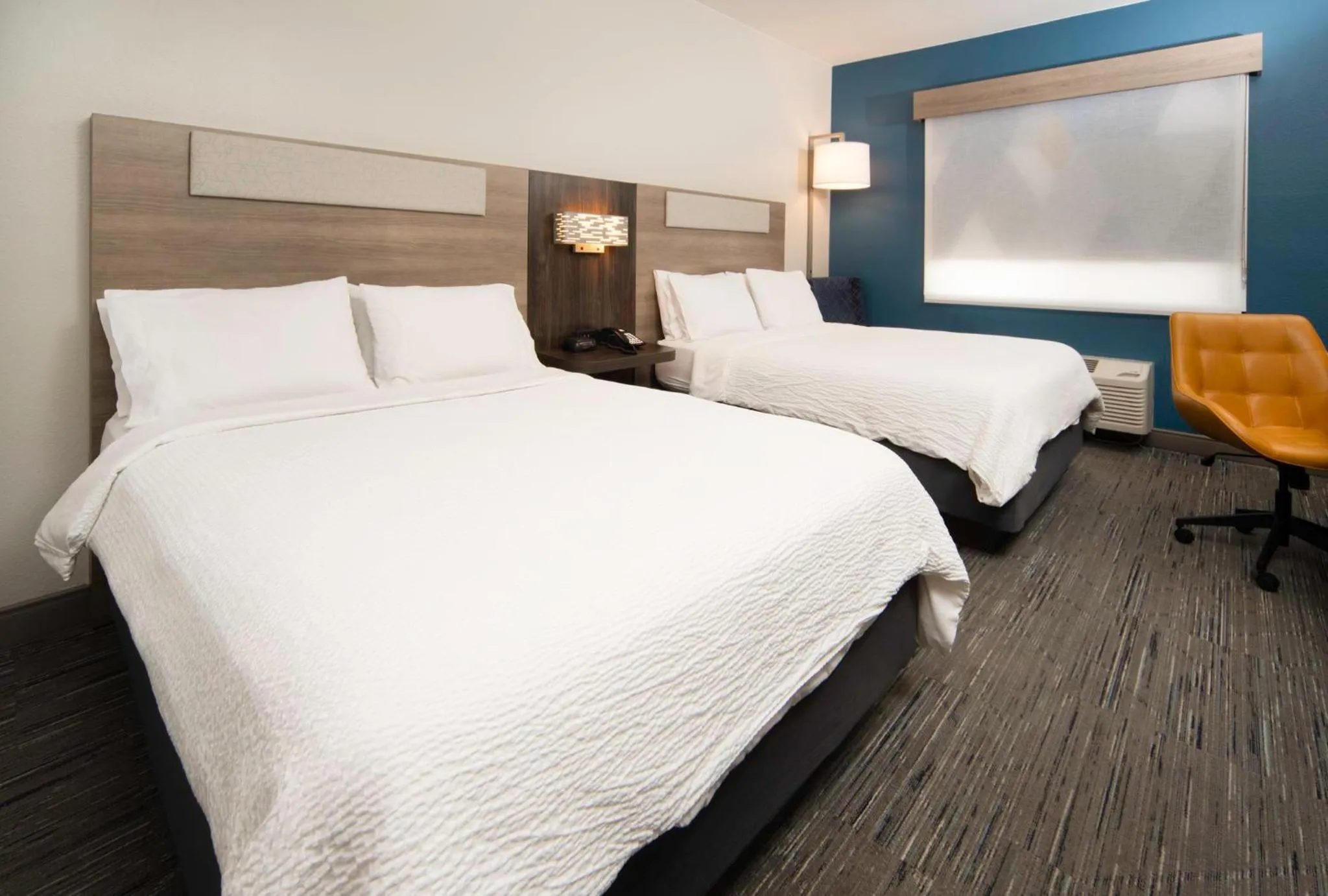Photo of the whole room, Bed in Holiday Inn Express - Canyon by IHG