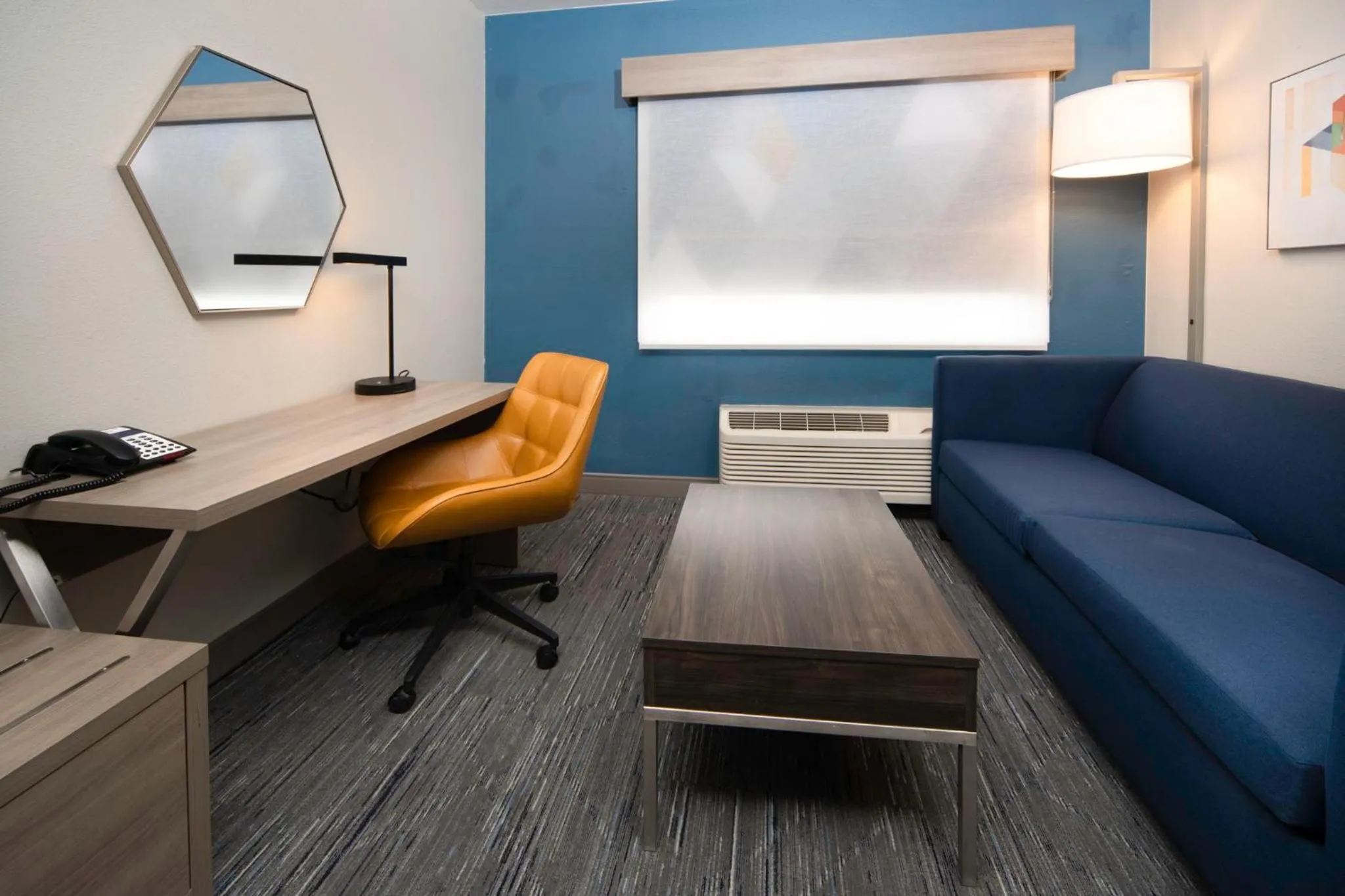 Photo of the whole room in Holiday Inn Express - Canyon by IHG