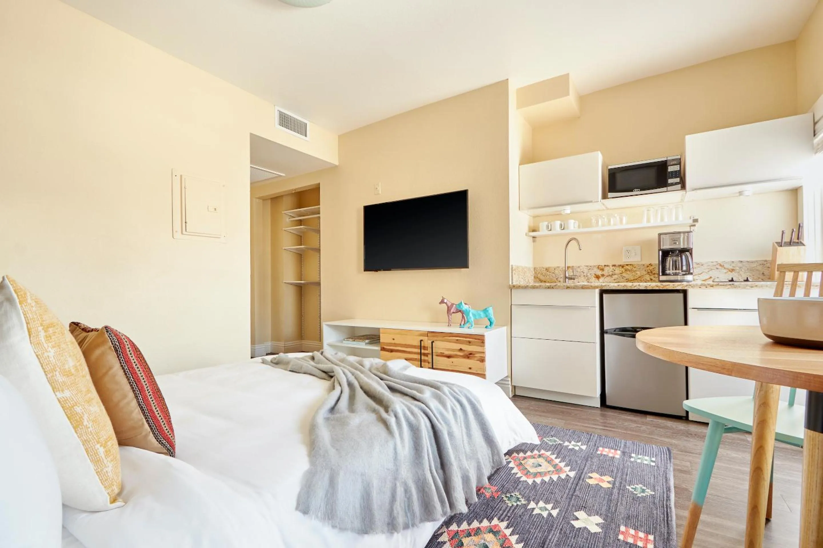 TV and multimedia, Bed in Sonder The Marin