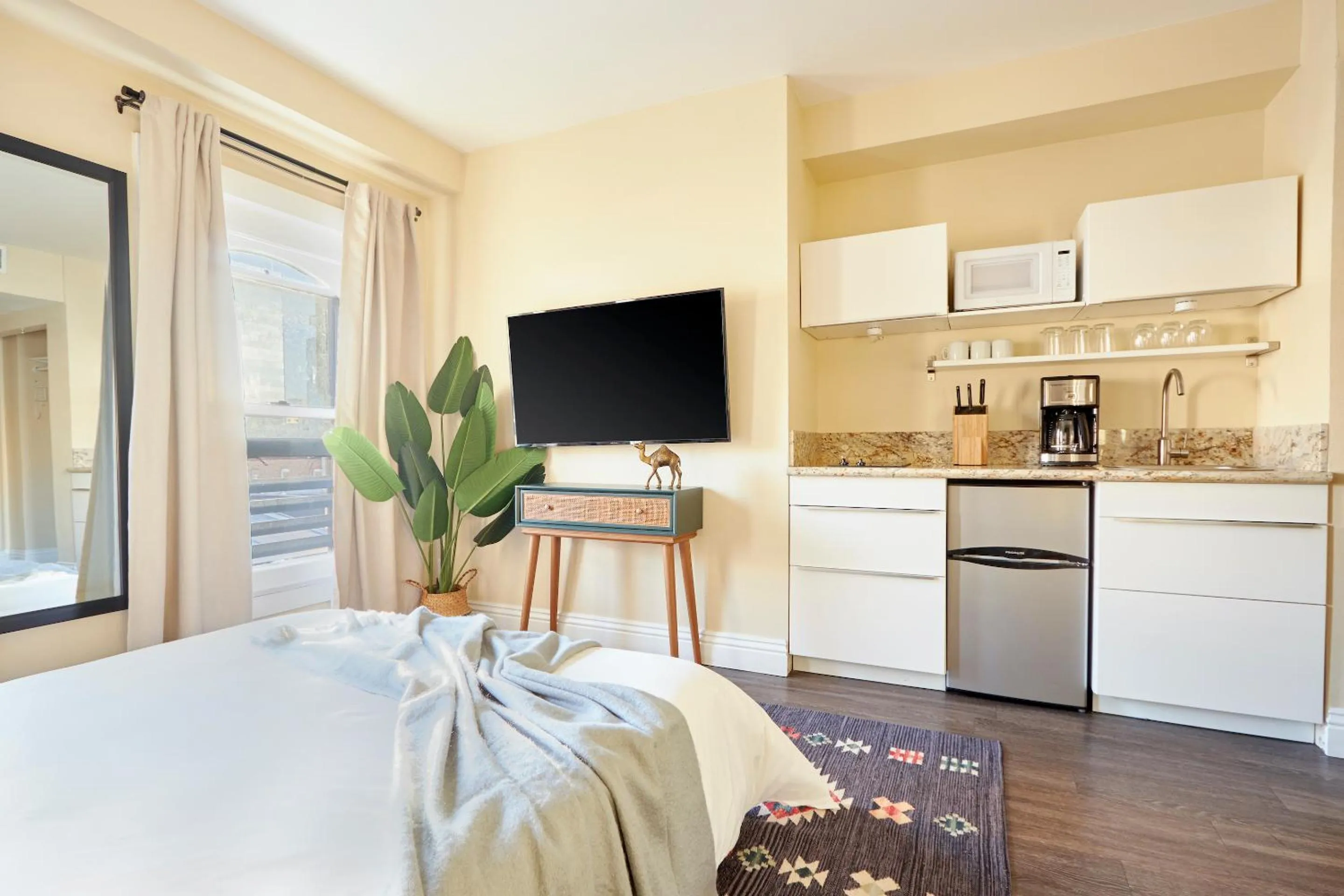 TV and multimedia in Sonder The Marin