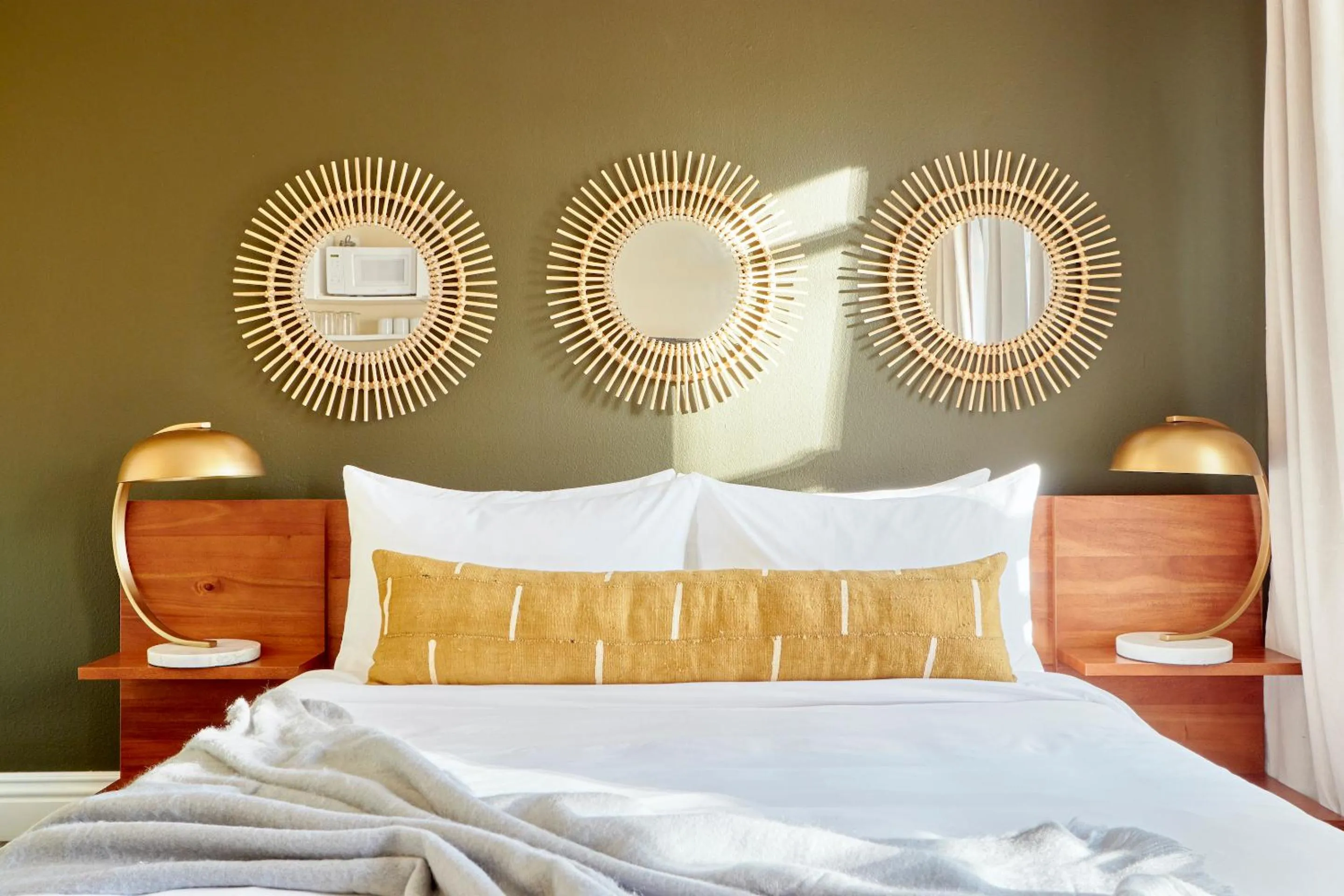 Bed in Sonder The Marin