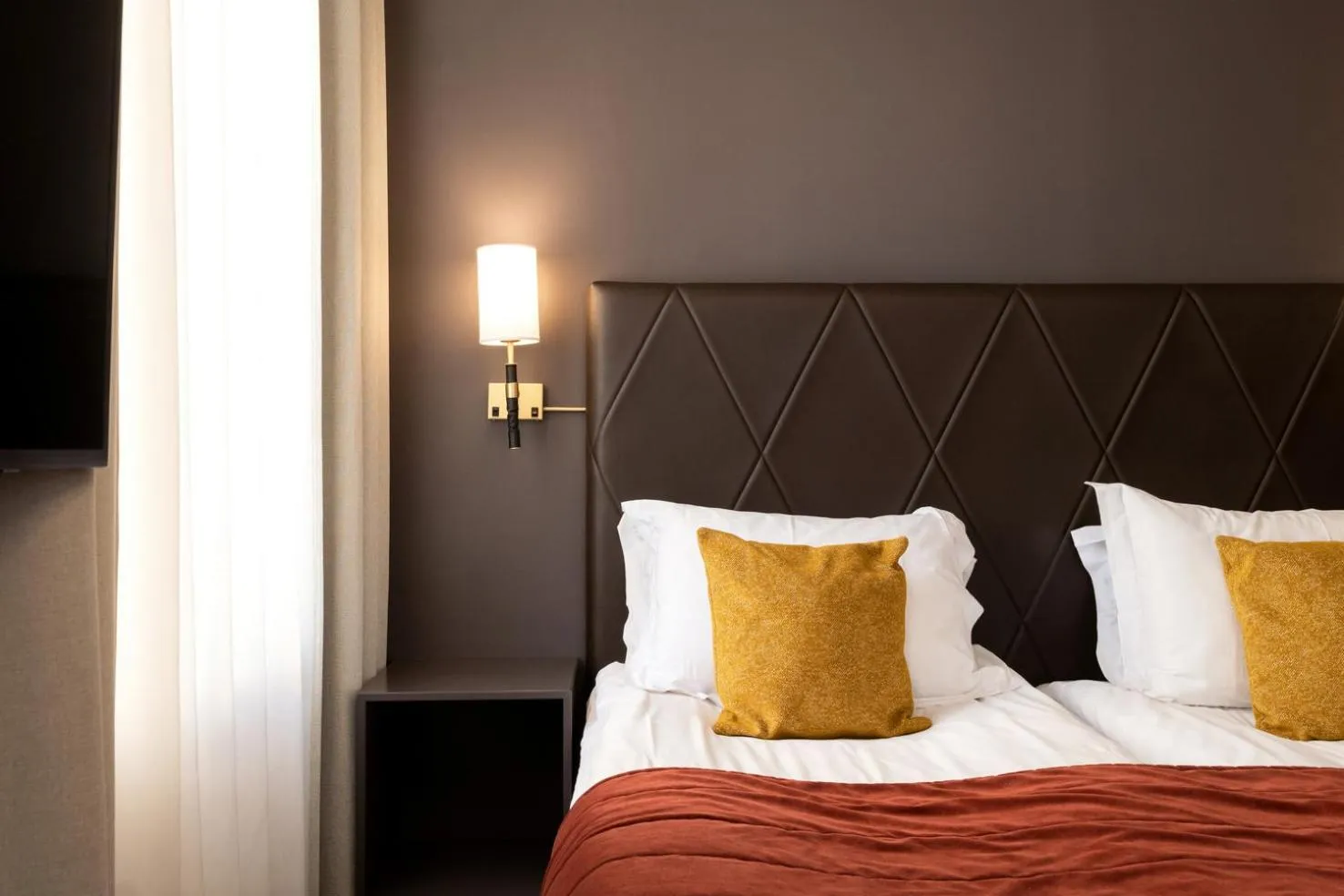 Property building, Bed in Elite Stora Hotellet Örebro