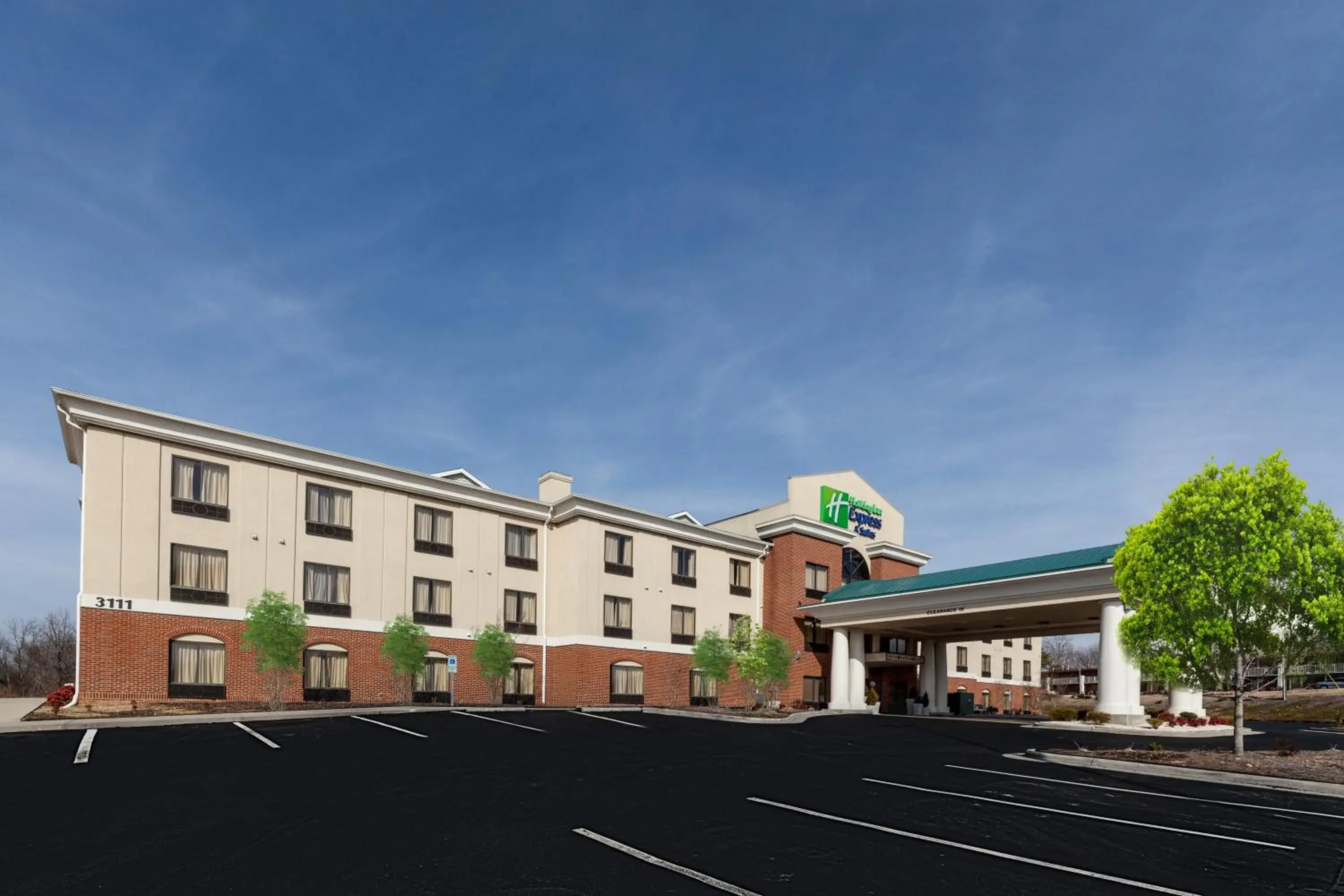 Property building in Holiday Inn Express Hotel & Suites Greensboro-East by IHG Property building in Holiday Inn Express Hotel & Suites Greensboro-East by IHG