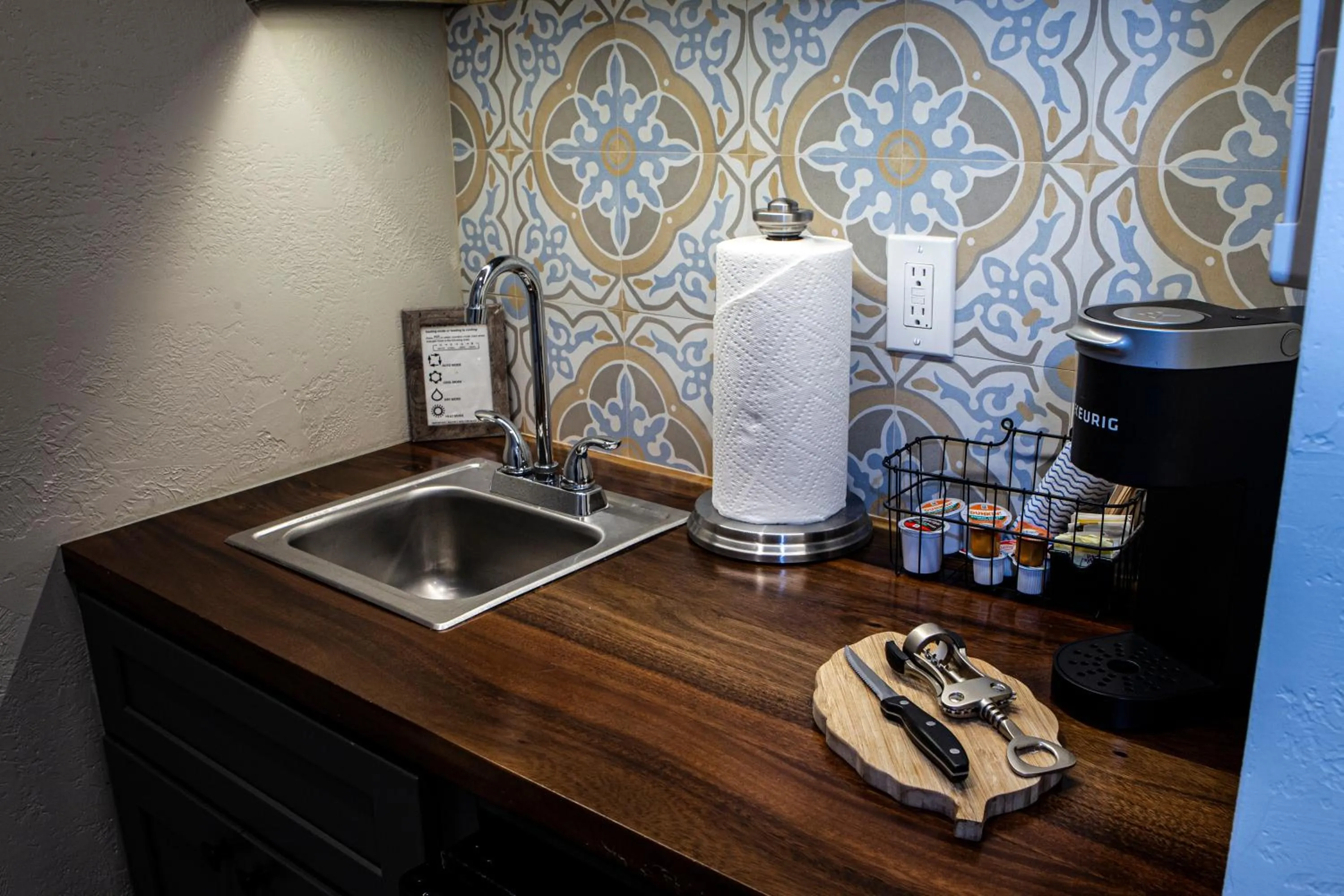 Kitchen or kitchenette in Hotel California