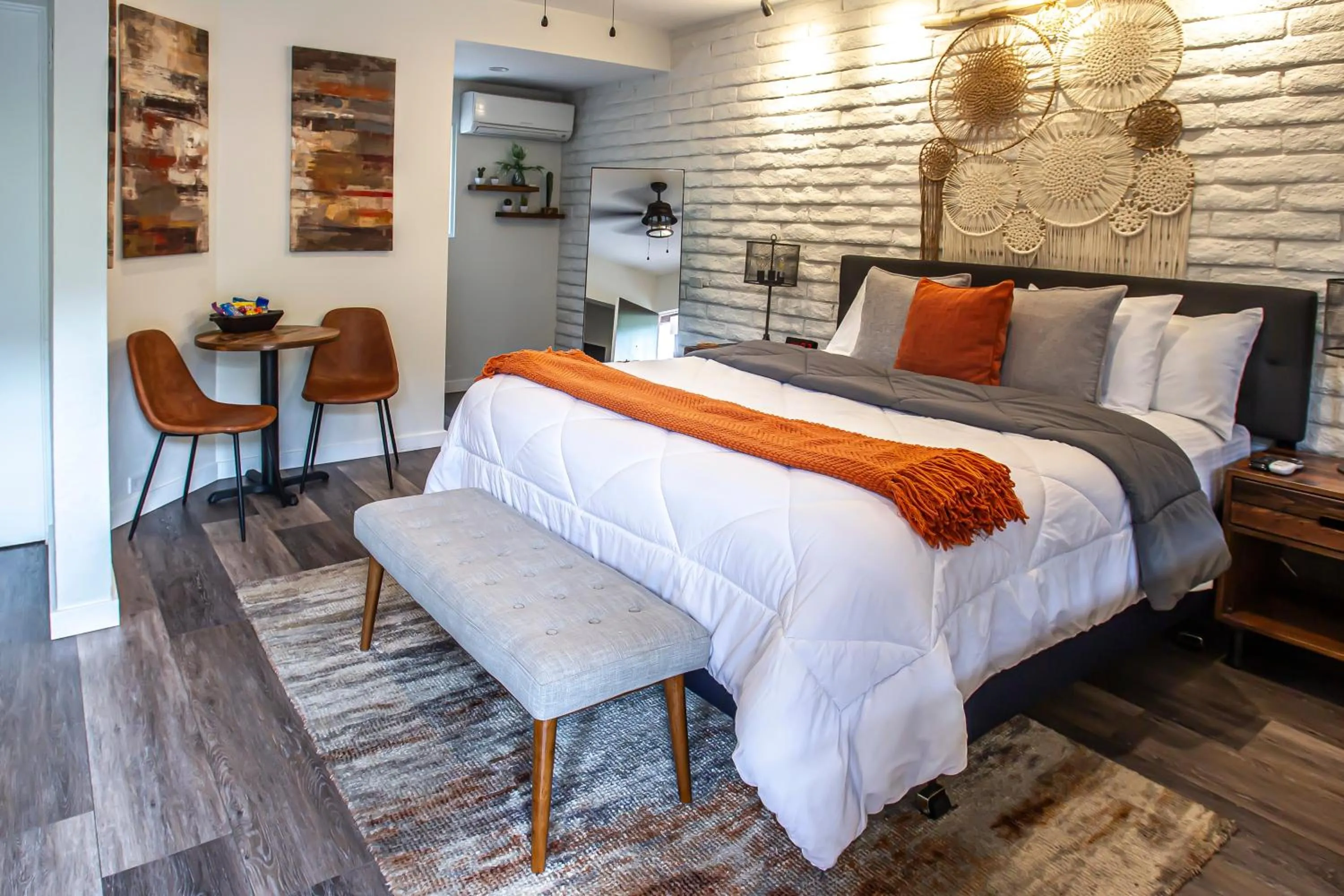 Bed in Hotel California