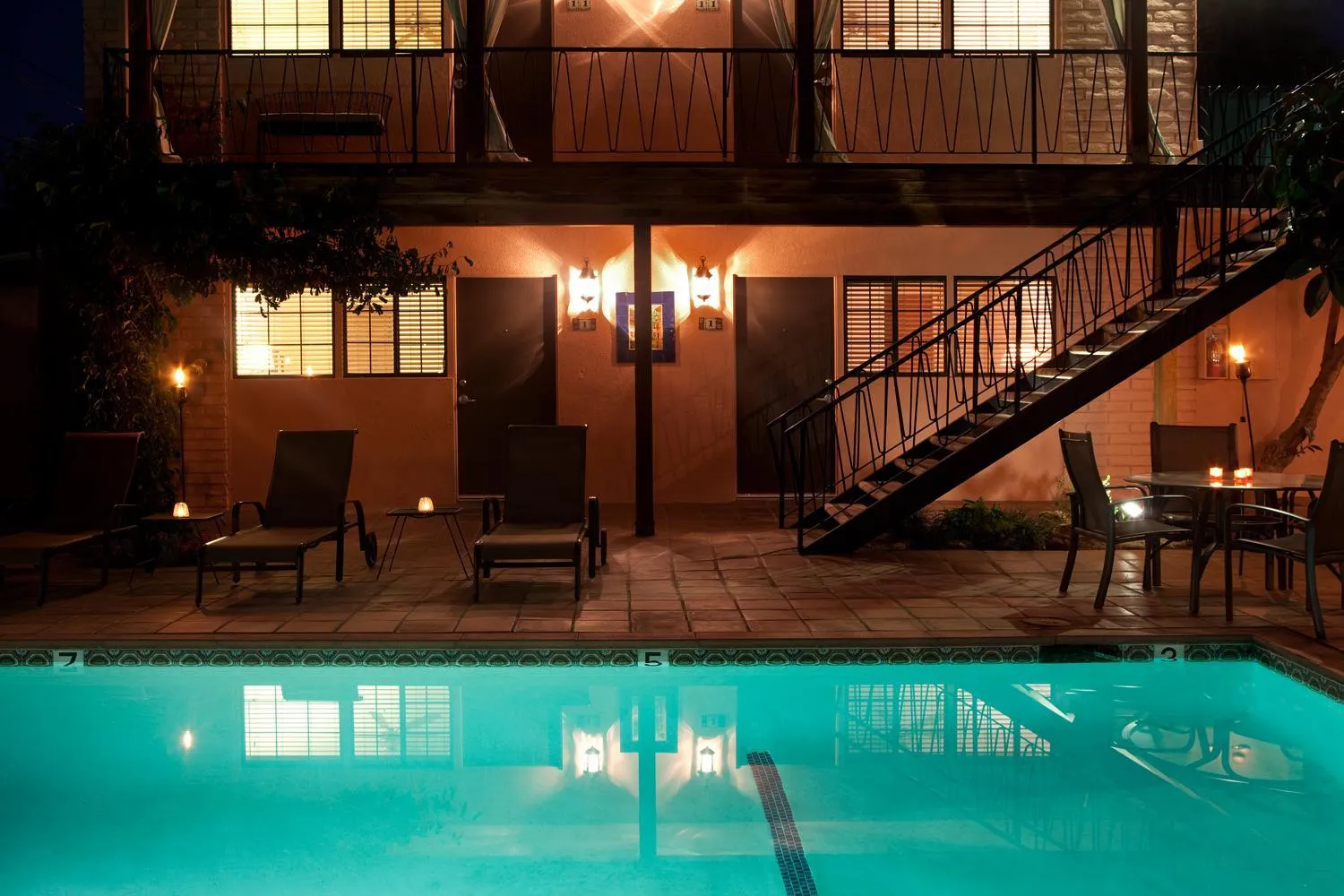 Swimming pool in Hotel California