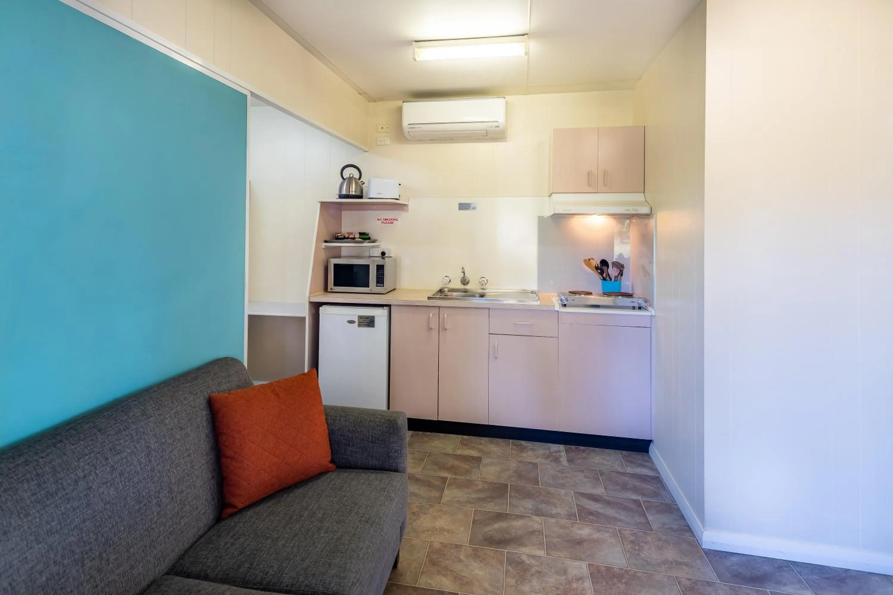 Kitchen or kitchenette in Ingenia Holidays South West Rocks