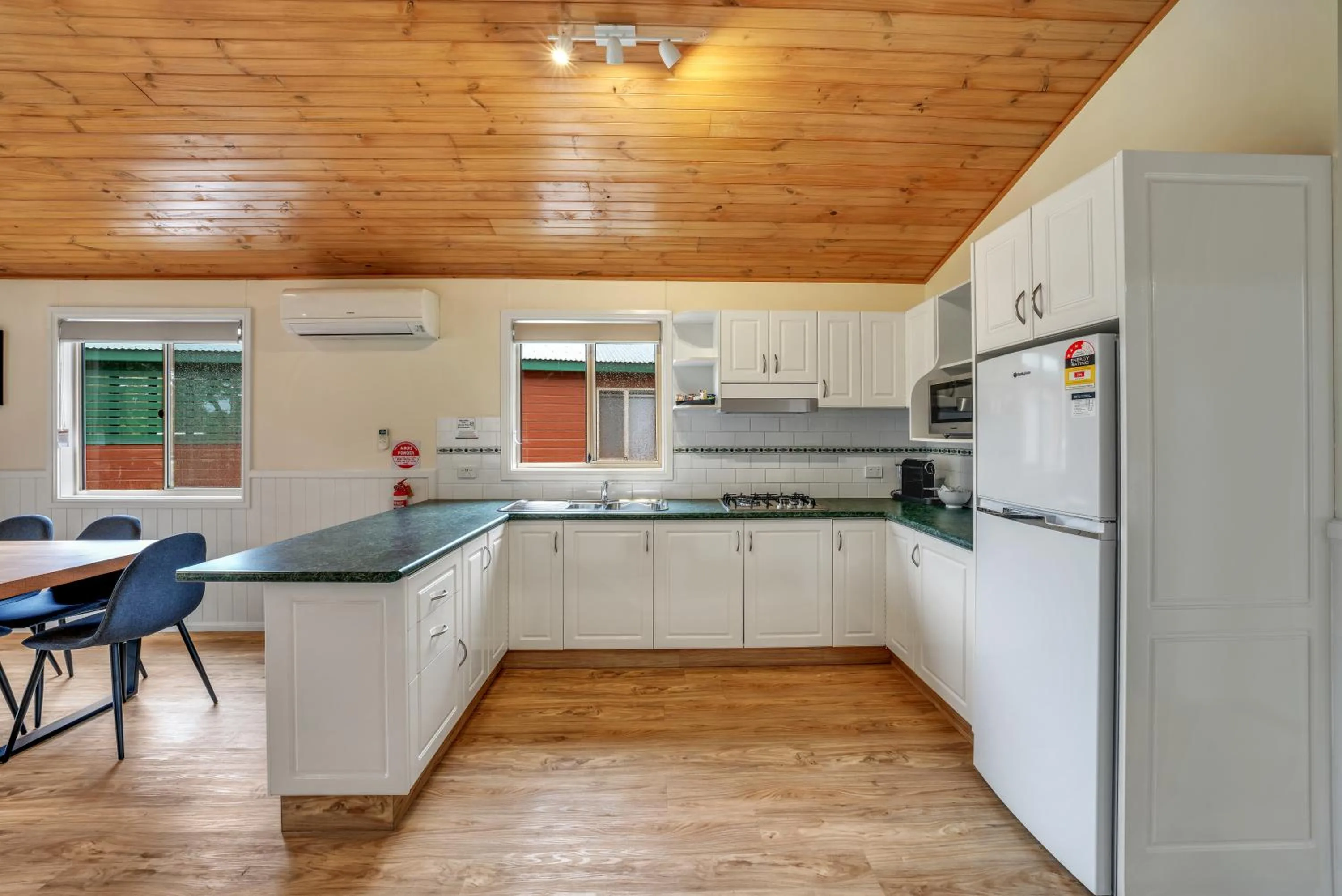 Kitchen or kitchenette in Ingenia Holidays South West Rocks