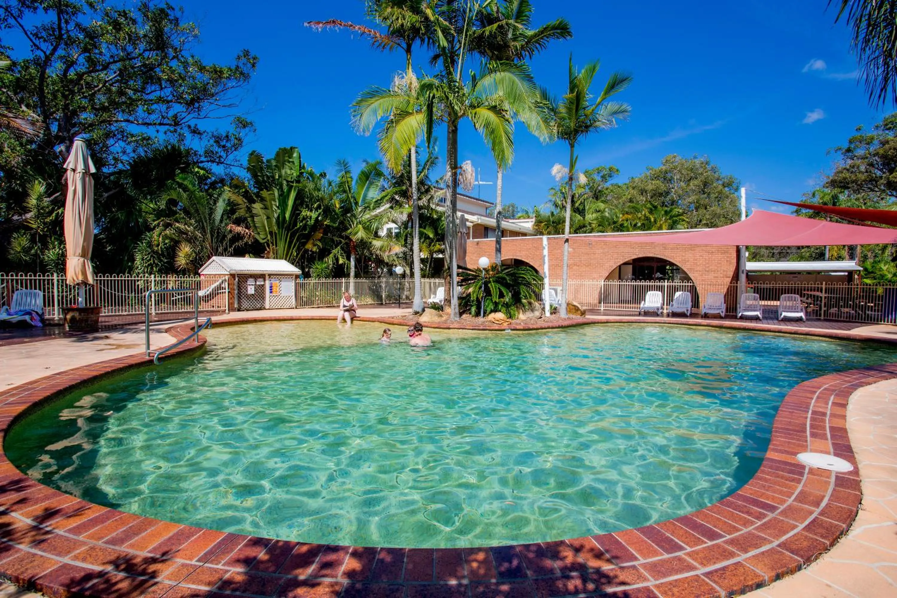 Swimming pool in Ingenia Holidays South West Rocks