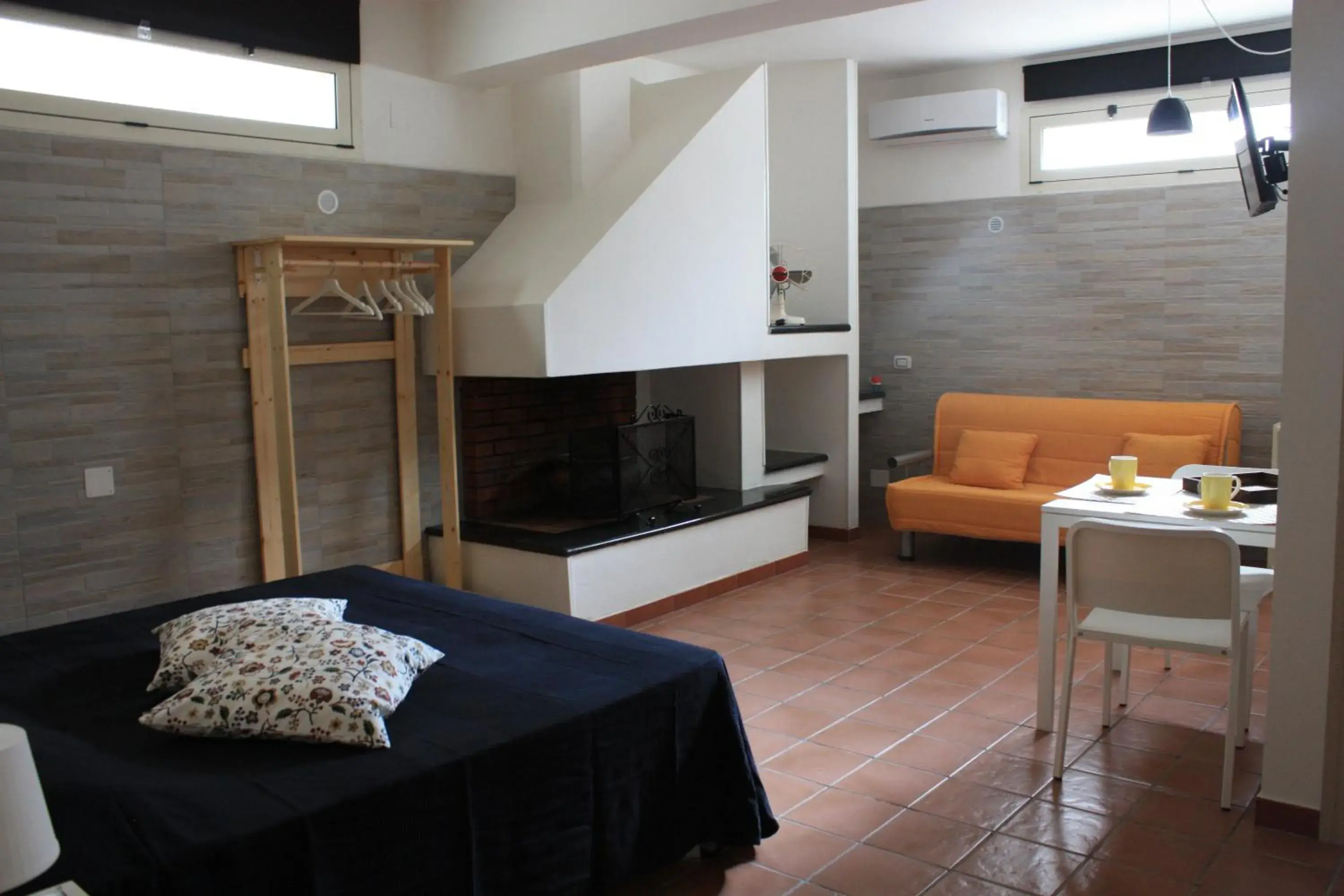 Double Room with Private Bathroom - Basement in La Macchia Double Room with Private Bathroom - Basement in La Macchia