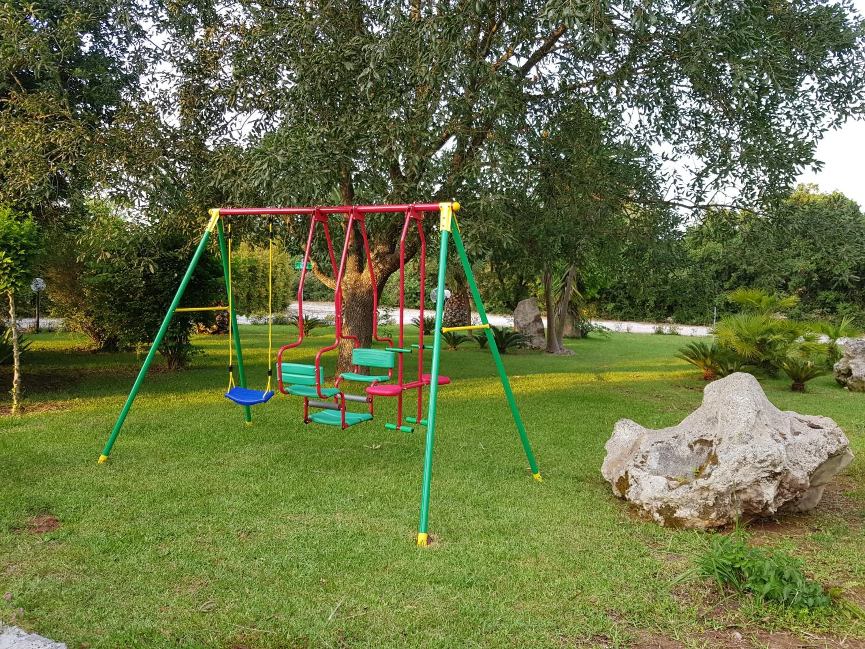 Entertainment in La Macchia