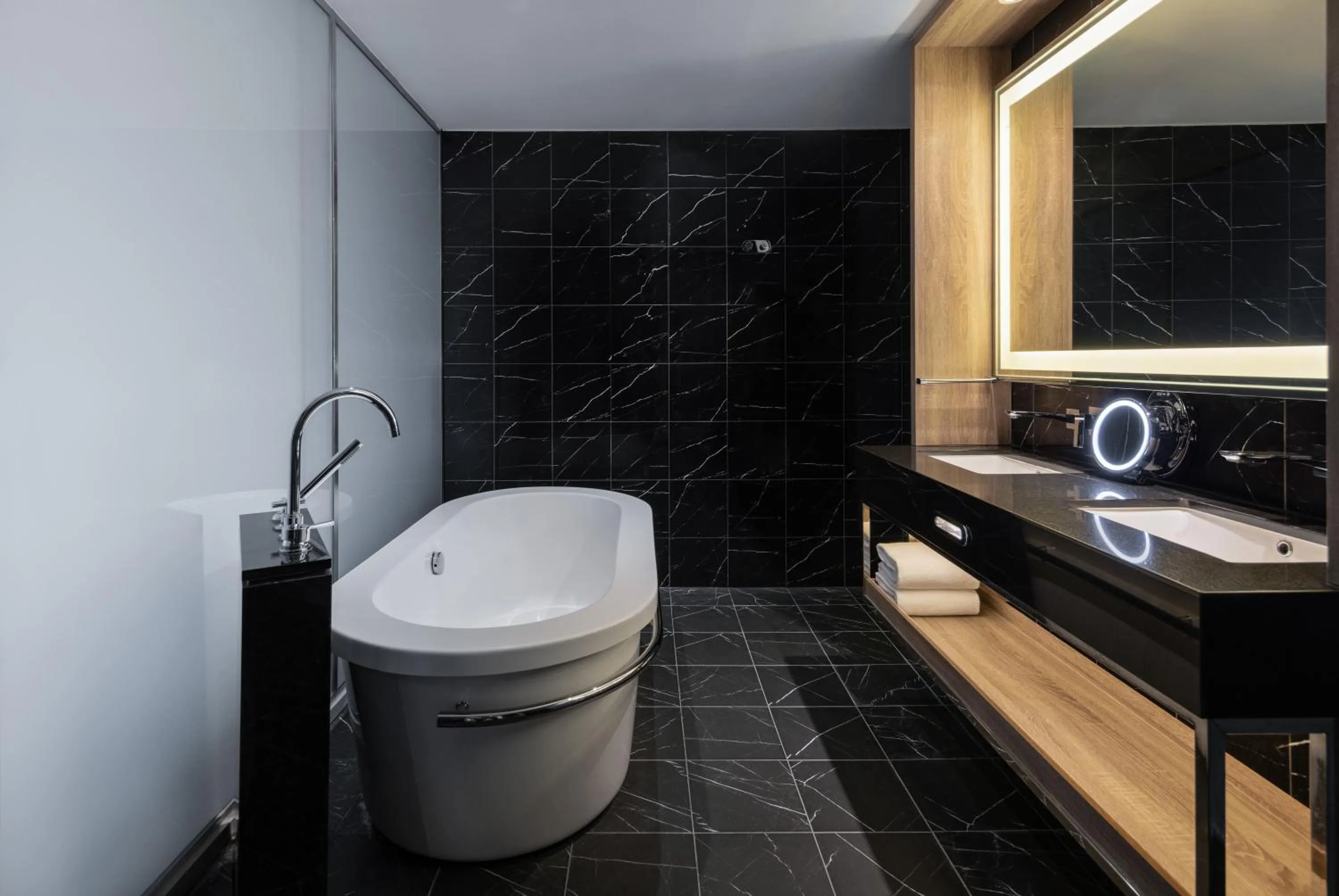 Shower in Hyatt Regency Taoyuan International Airport