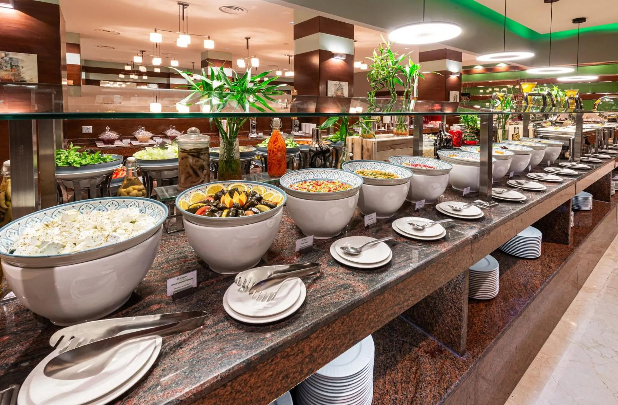 Restaurant/places to eat in Holiday Inn Riyadh Al Qasr by IHG