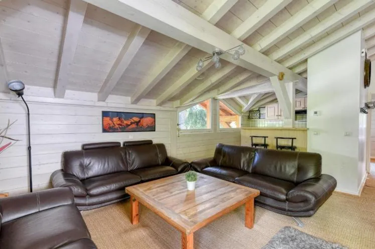 Chalet Hideaway 2