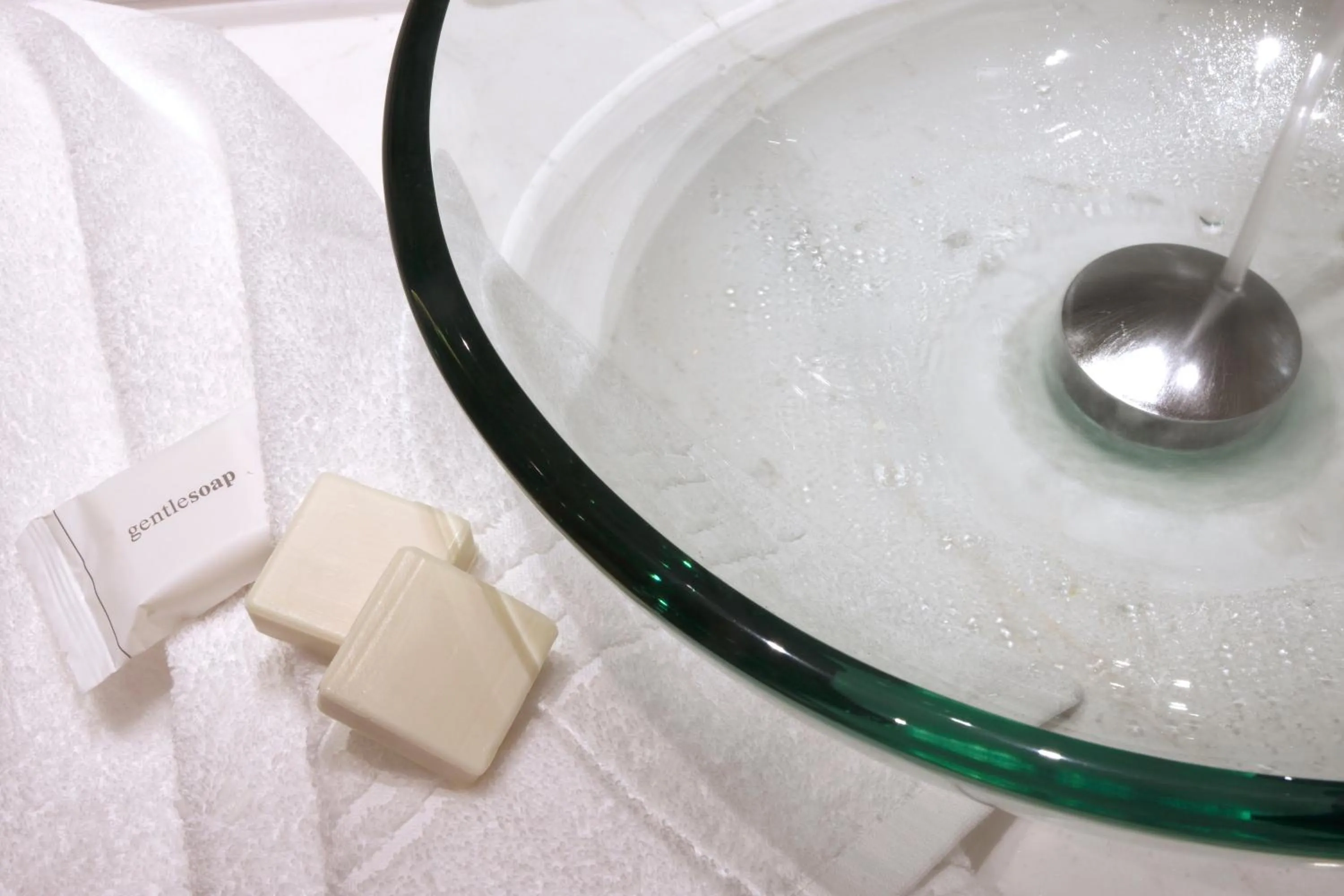 Bathroom in Athens Avenue Hotel