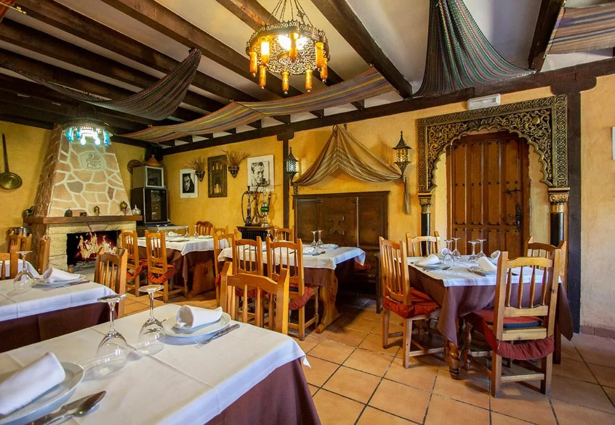 Restaurant/places to eat in Hotel Rural Calatañazor