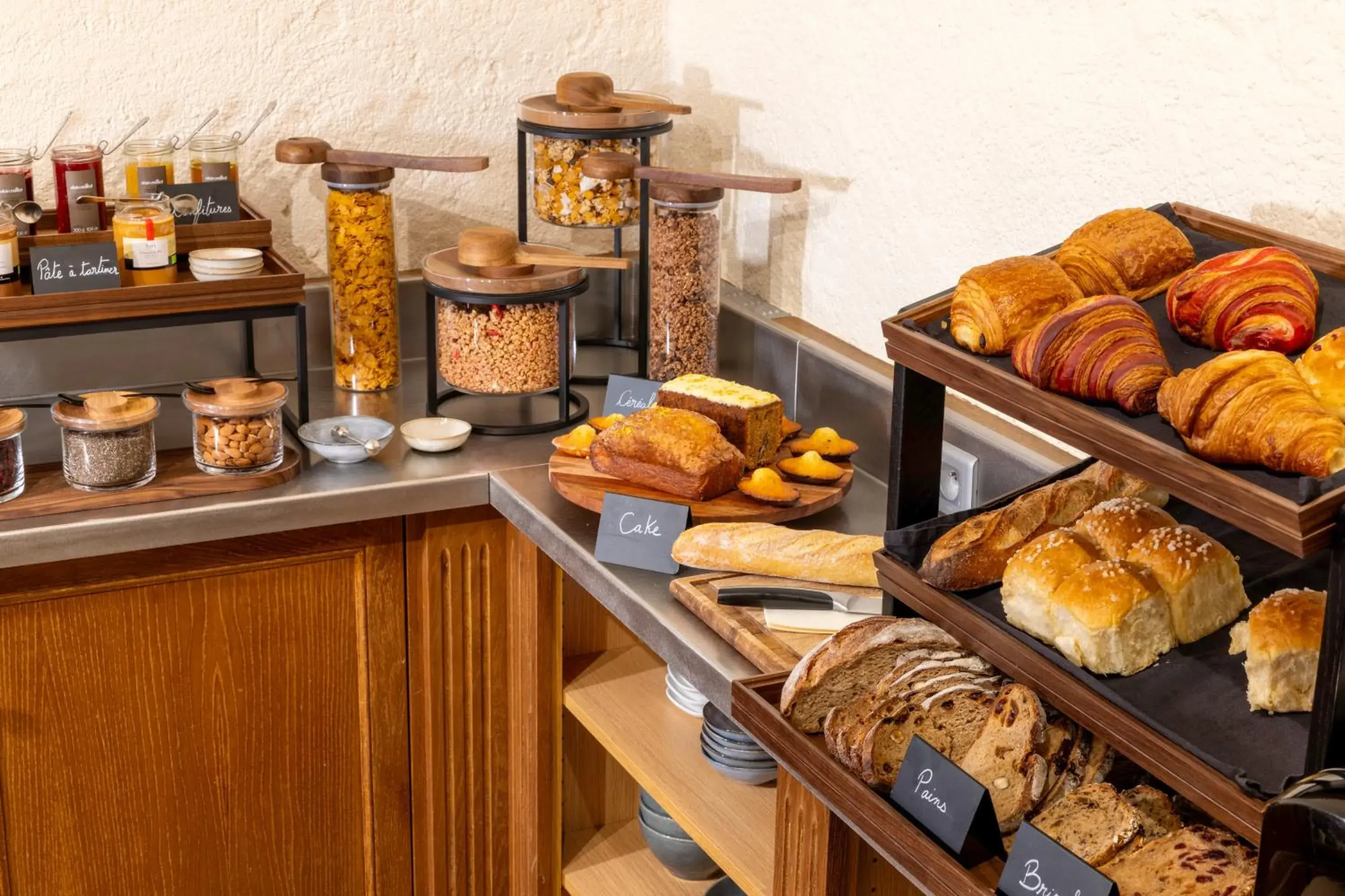 Food and drinks in Le Relais Madeleine Food and drinks in Le Relais Madeleine