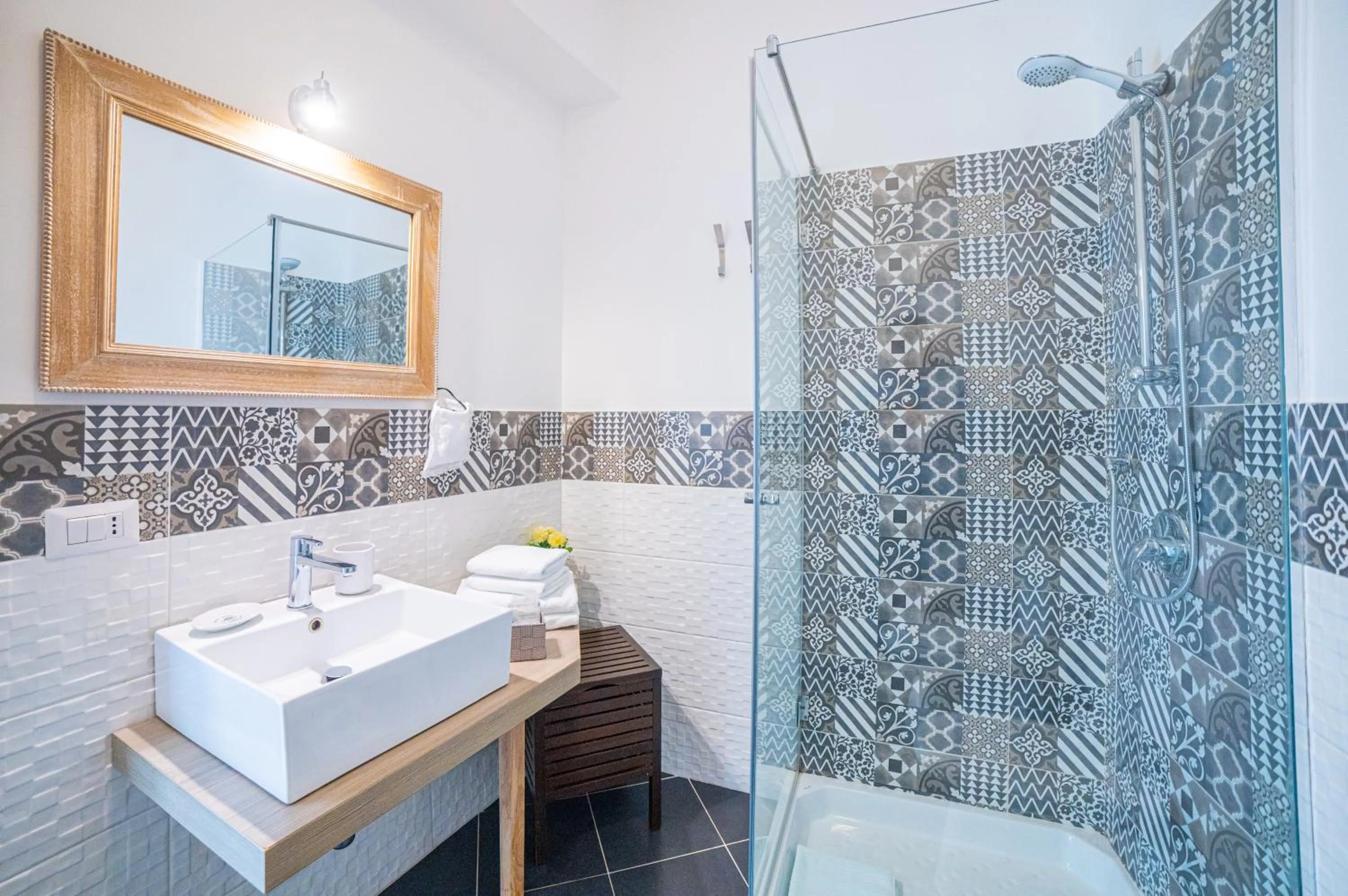 Shower in BellaVista