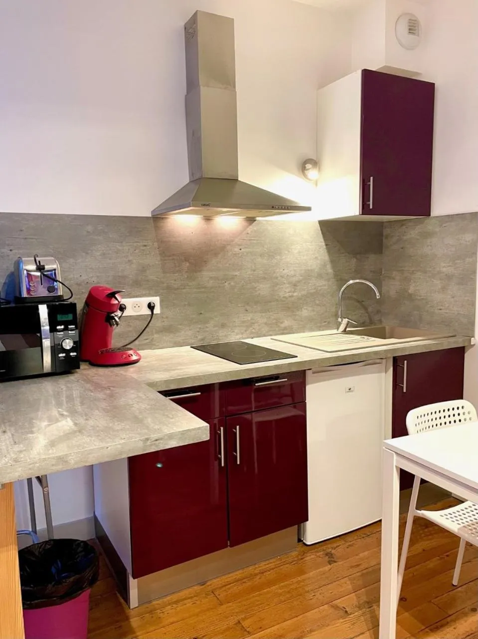 Kitchen or kitchenette in Baionakoa Résidence