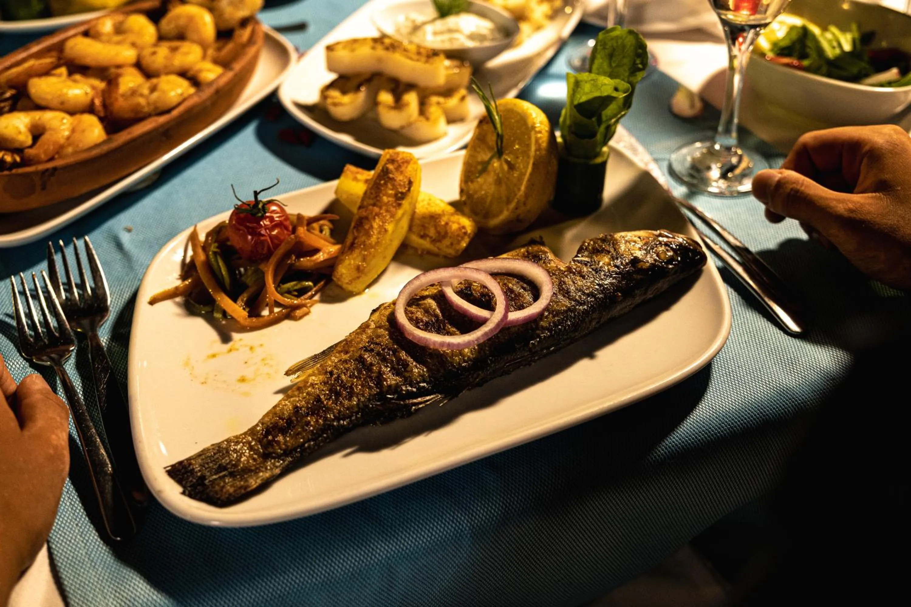 Restaurant/places to eat in Rox Resort Hotel