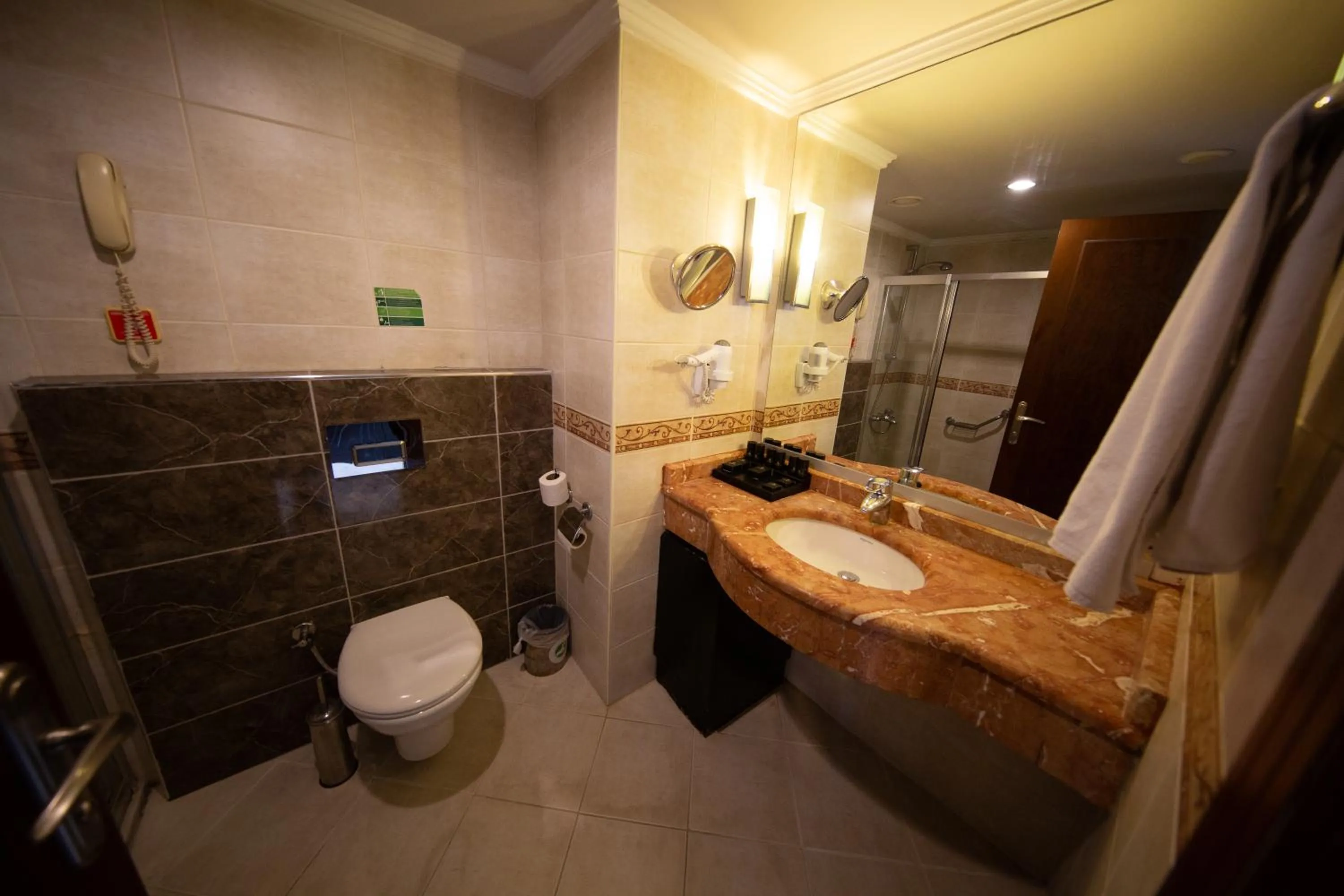 Shower in Rox Resort Hotel