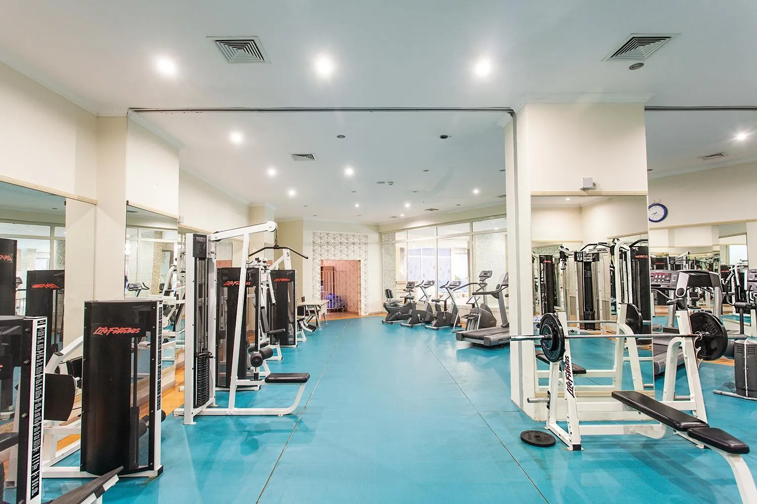 Fitness centre/facilities in Rox Resort Hotel