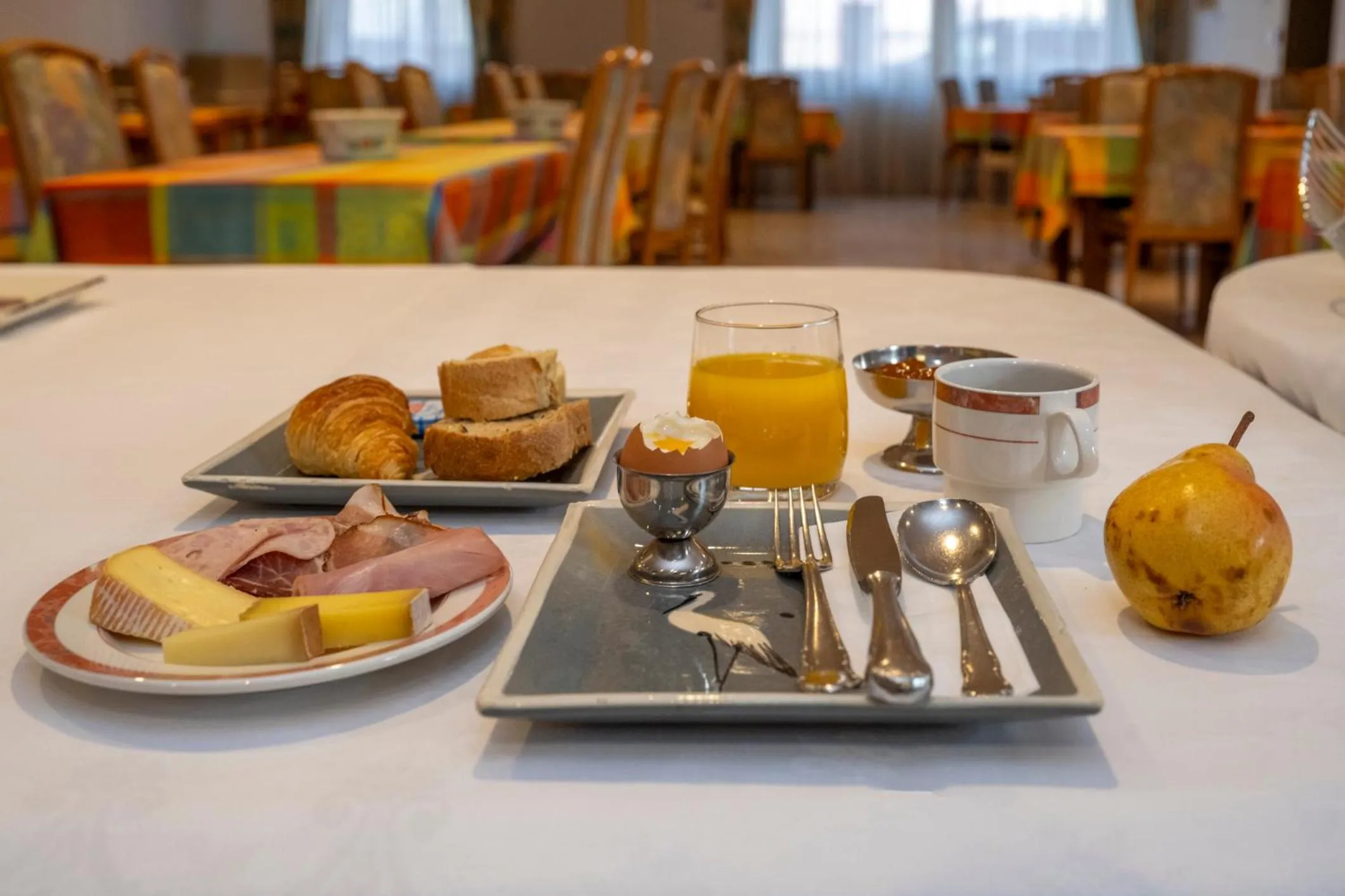 Breakfast in Logis Hotel Restaurant Le Faudé