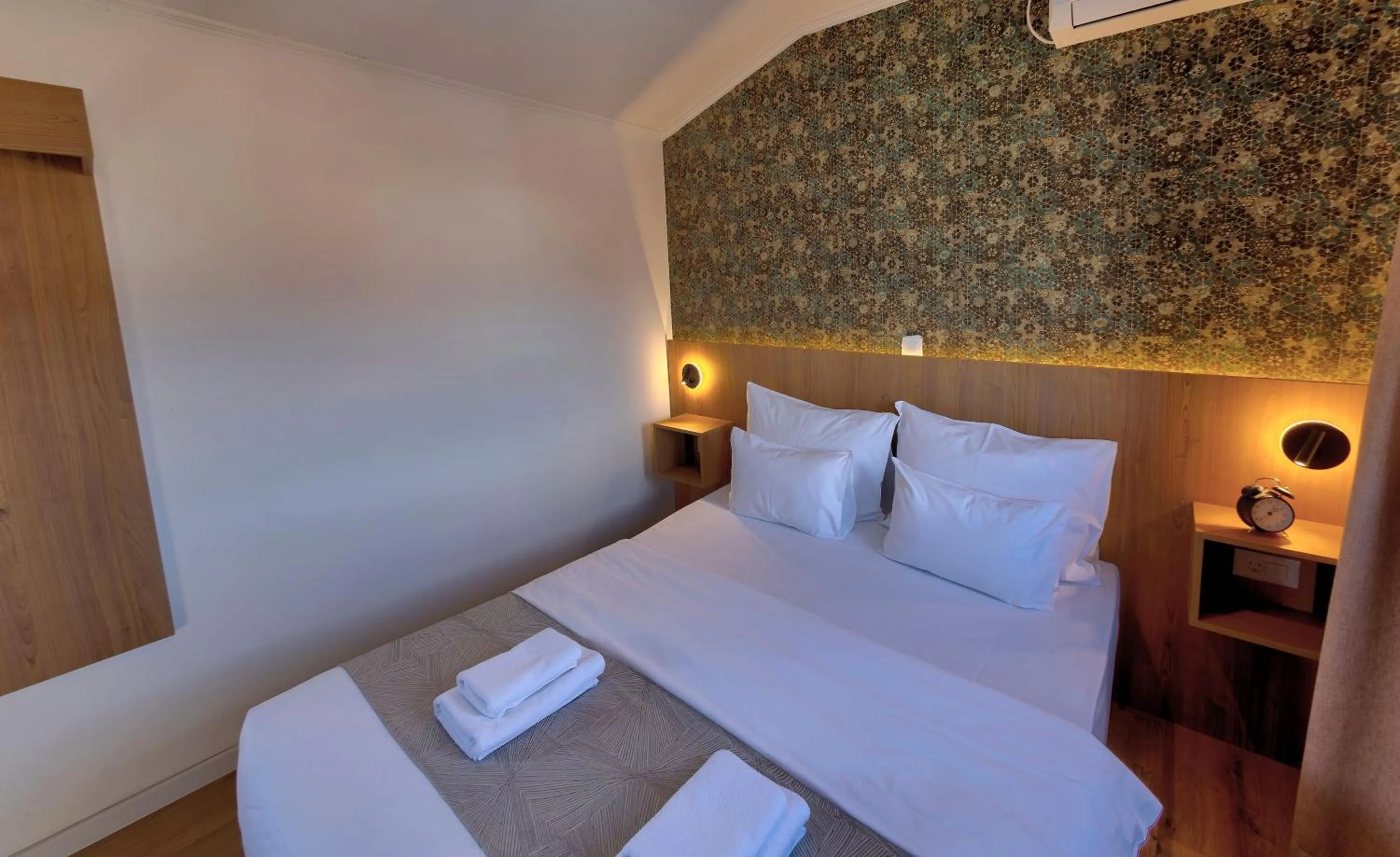 Bed in Hotel Sinan Han