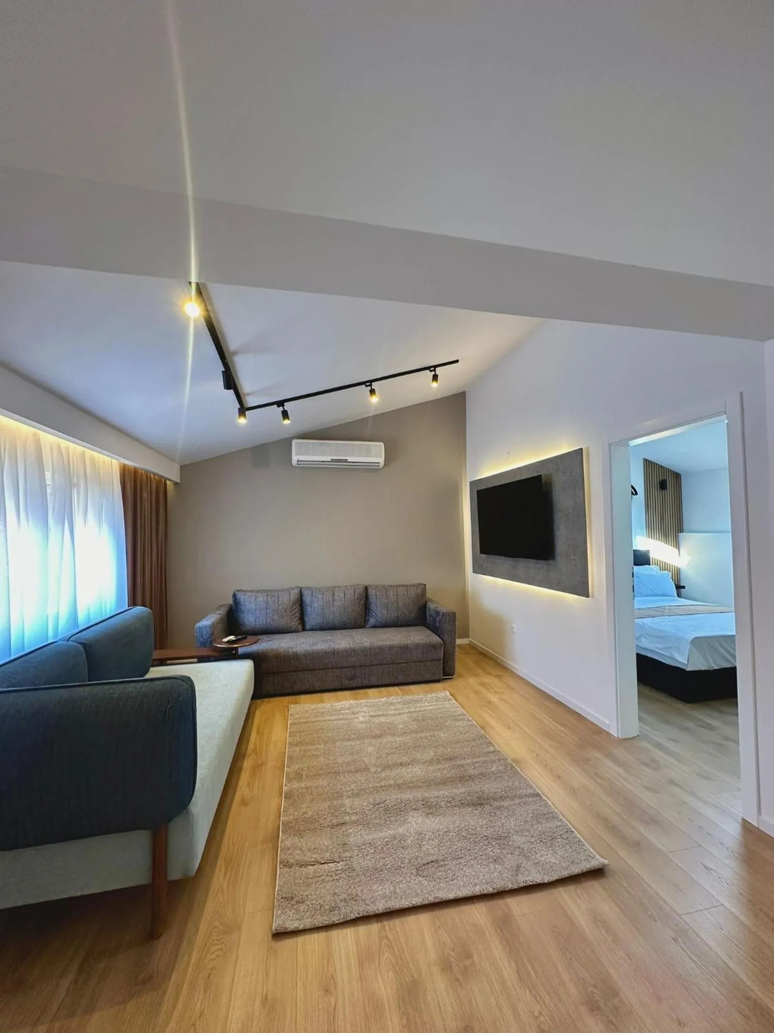 Living room, Bed in Hotel Sinan Han