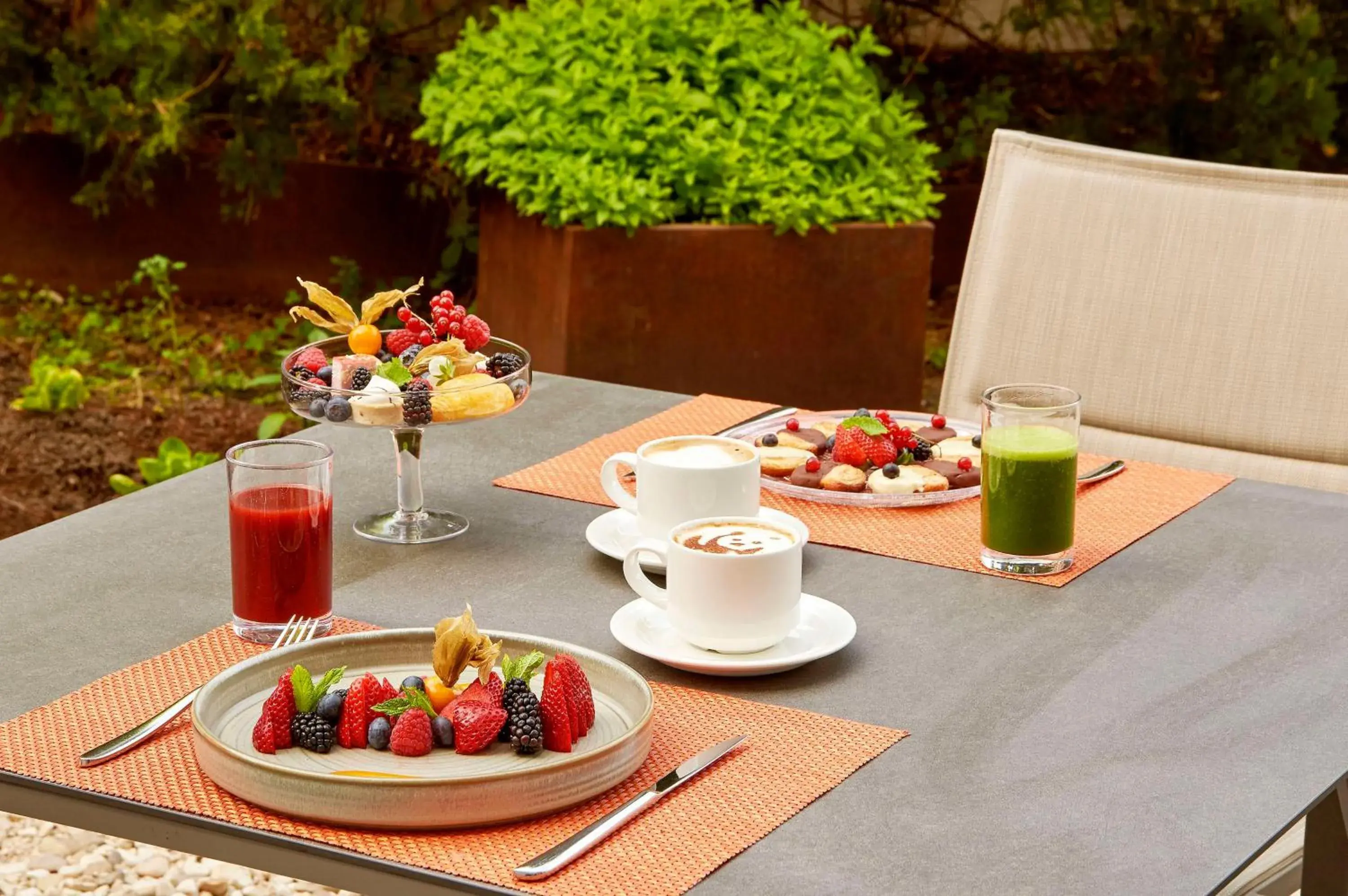 Restaurant/places to eat in NH Madrid Las Tablas Restaurant/places to eat in NH Madrid Las Tablas