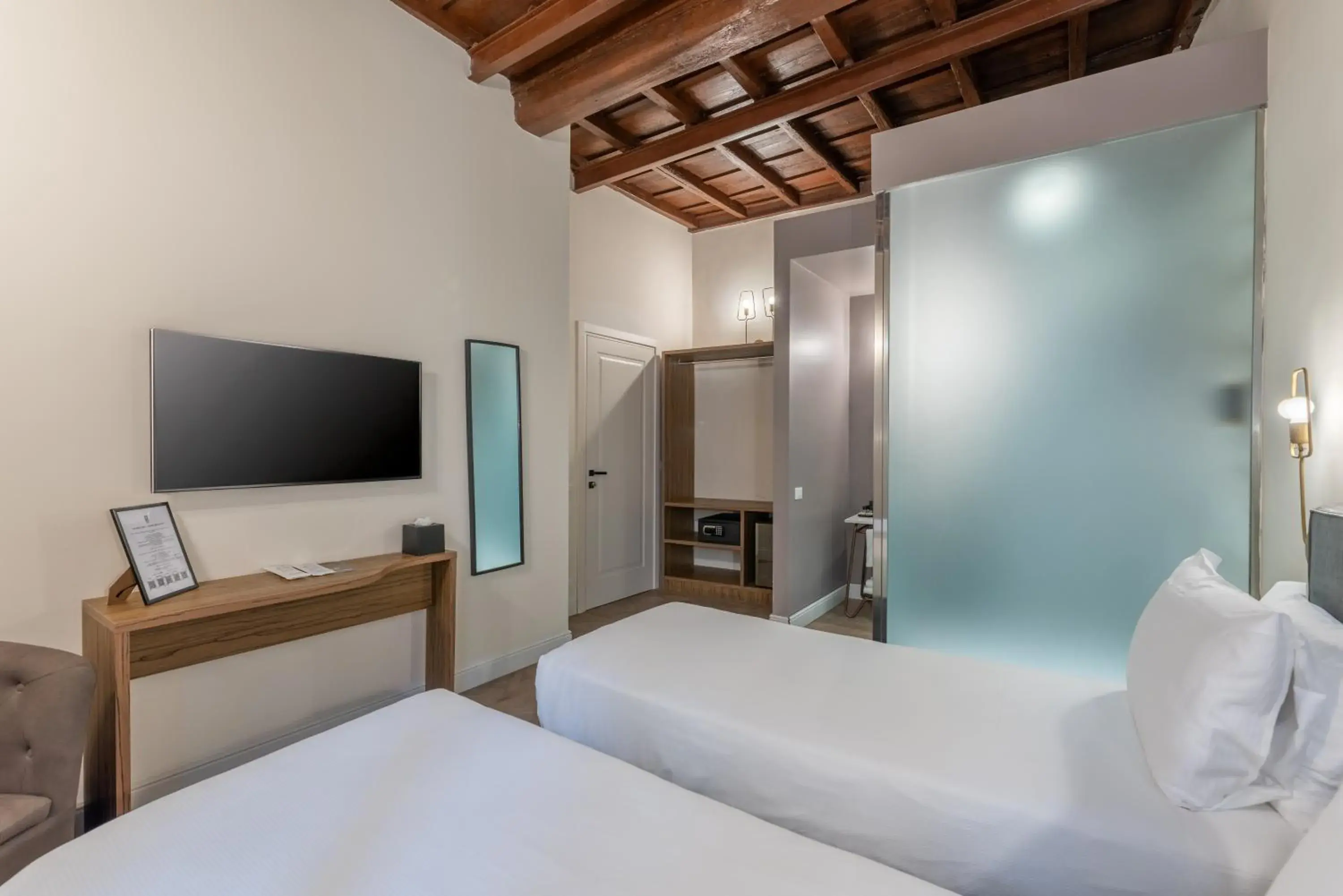 Bedroom, Bed in 59 Steps Trevi Bedroom, Bed in 59 Steps Trevi