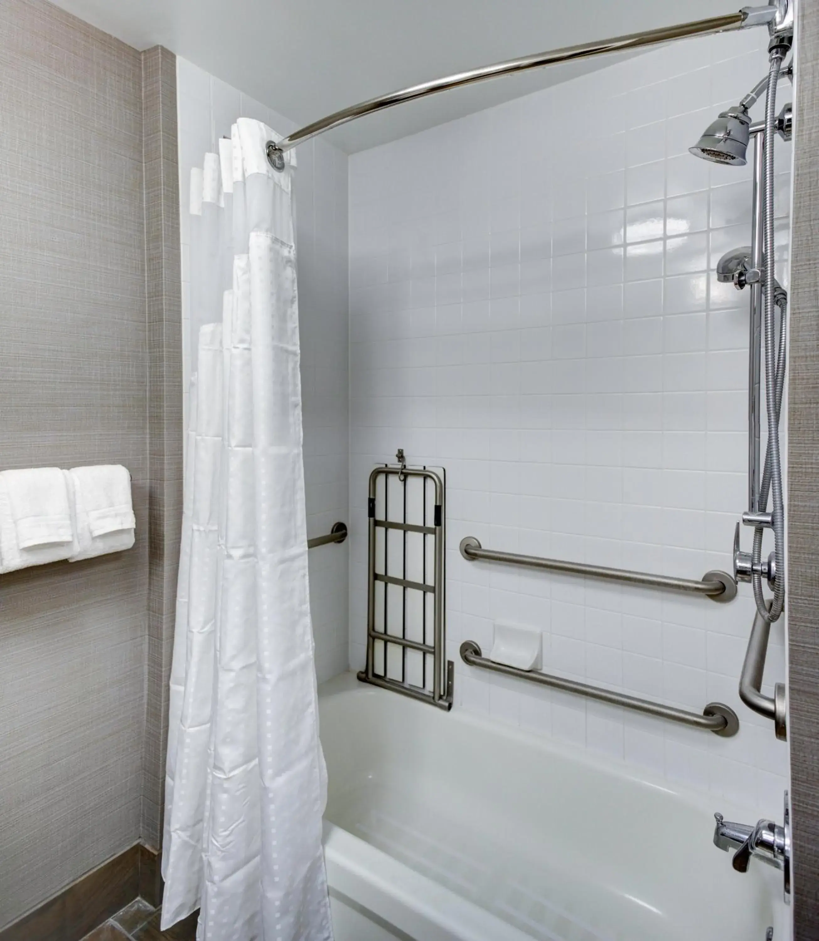 Bathroom in Holiday Inn Savannah Historic District by IHG Bathroom in Holiday Inn Savannah Historic District by IHG